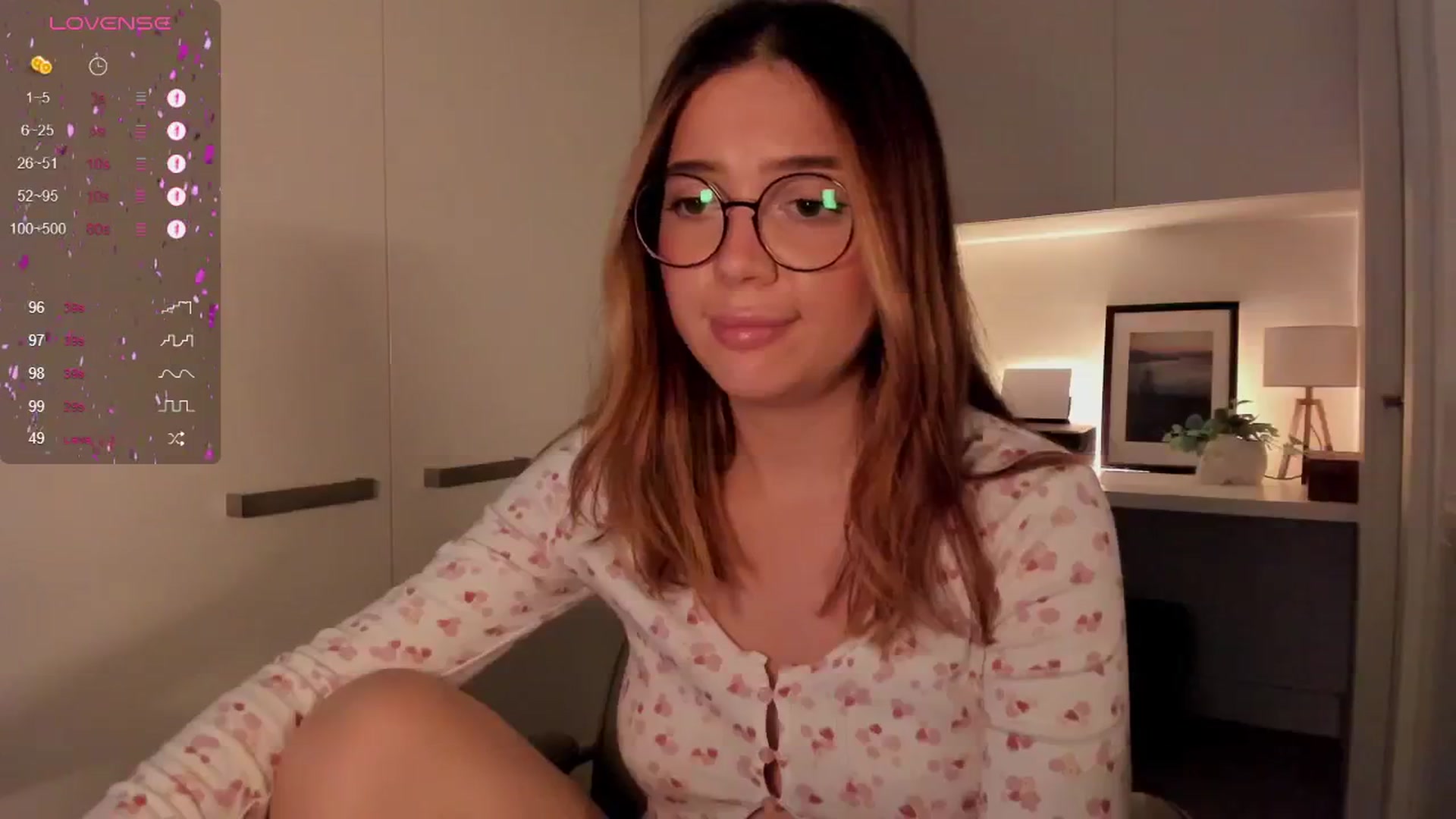 Gallery image thumbnail from cutee's myfreecams stream on, 11/25/2024, 08:50 image 12 of 20