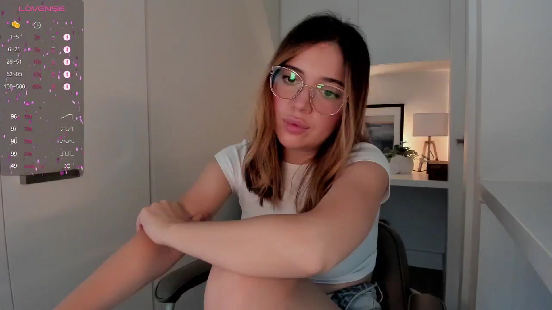 Gallery image thumbnail from cutee's myfreecams stream on, 11/26/2024, 07:14 image 14 of 20