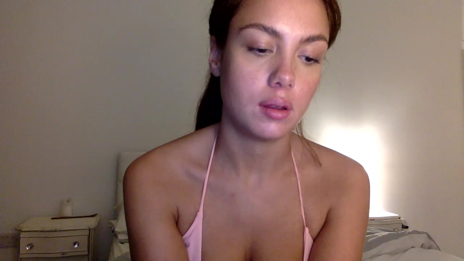 Gallery image thumbnail from cutegirl62's myfreecams stream on, 12/12/2022, 21:20 image 2 of 20