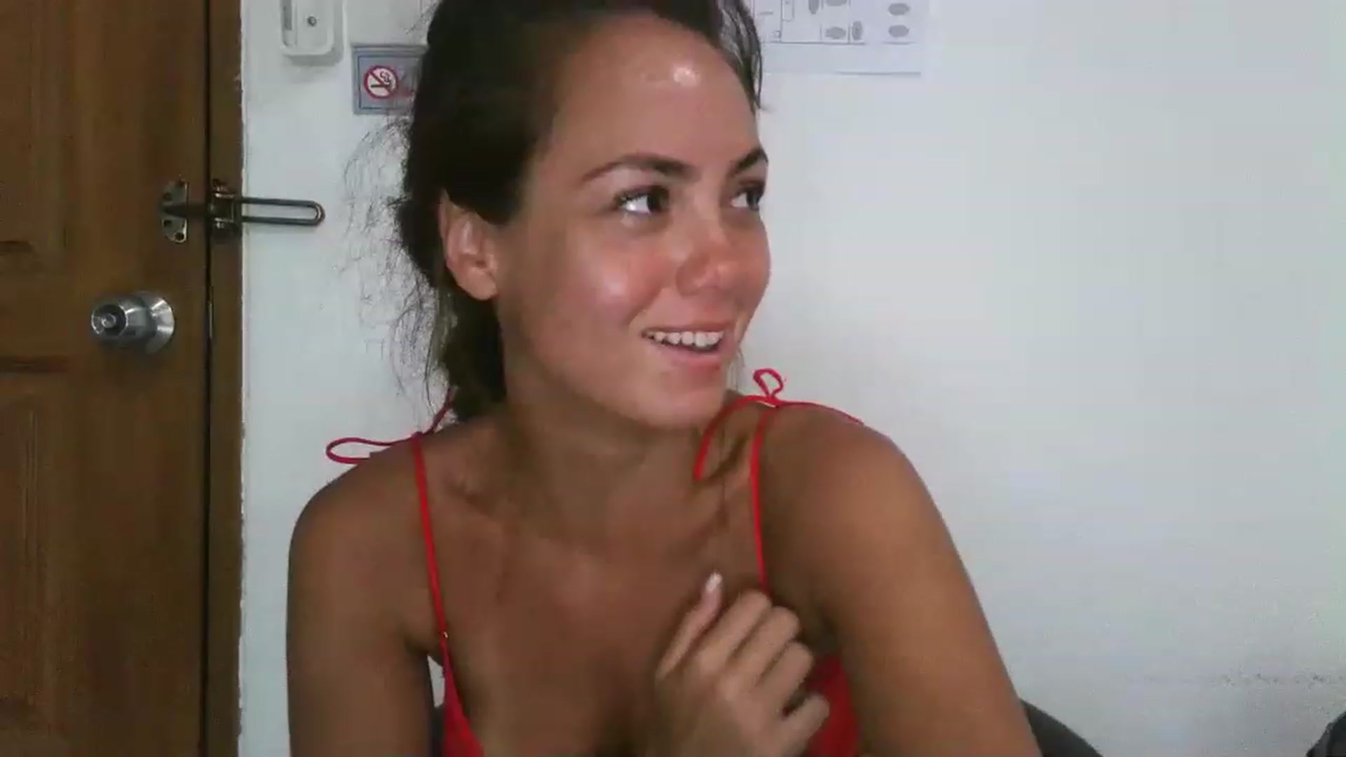 Gallery image thumbnail from cutegirl62's myfreecams stream on, 01/14/2023, 01:51 image 10 of 20