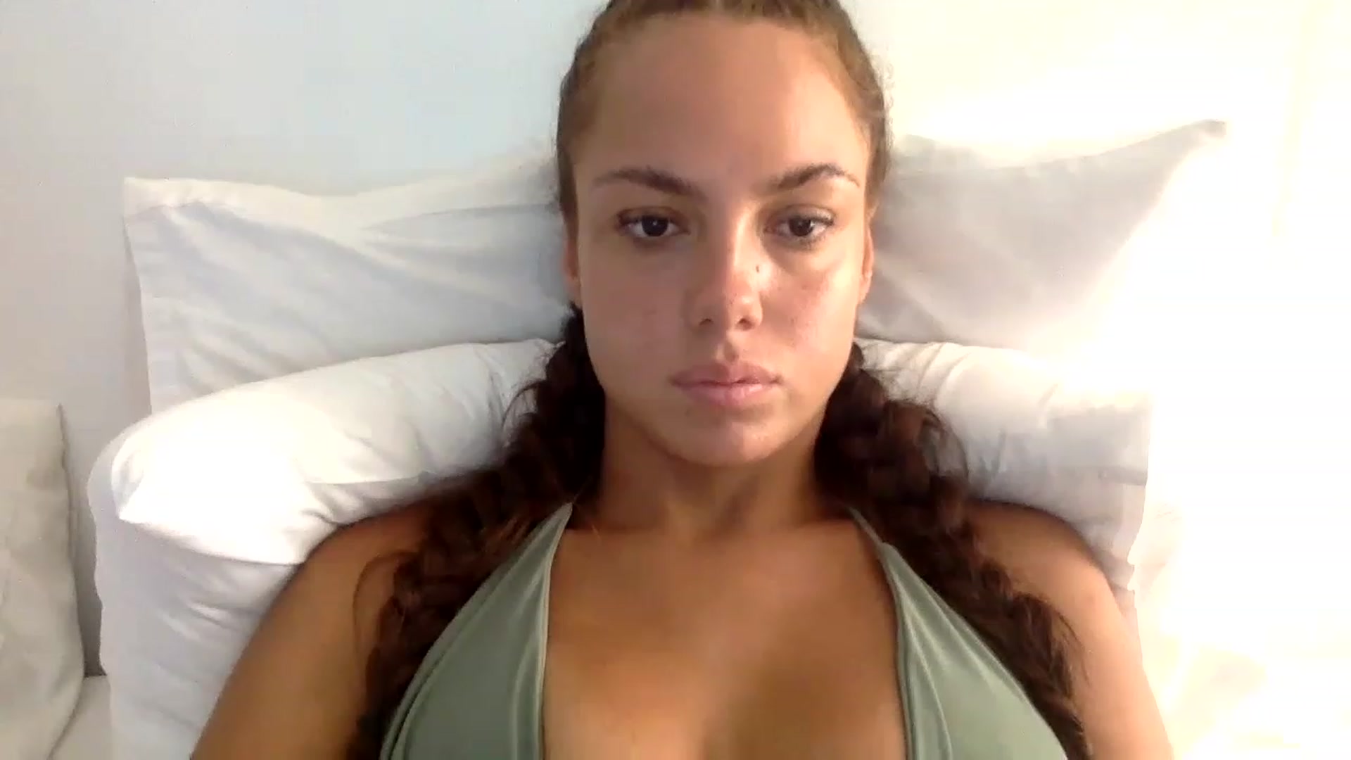 Gallery image thumbnail from cutegirl62's myfreecams stream on, 01/23/2023, 05:15 image 2 of 20