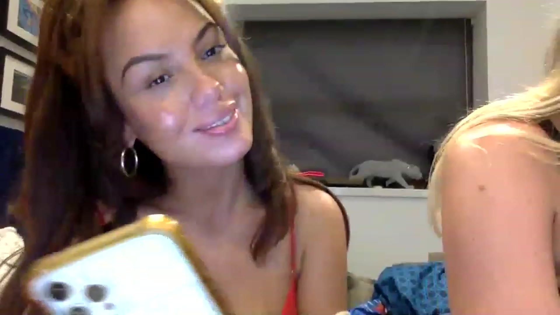Gallery image thumbnail from cutegirl62's myfreecams stream on, 03/02/2023, 18:17 image 5 of 20