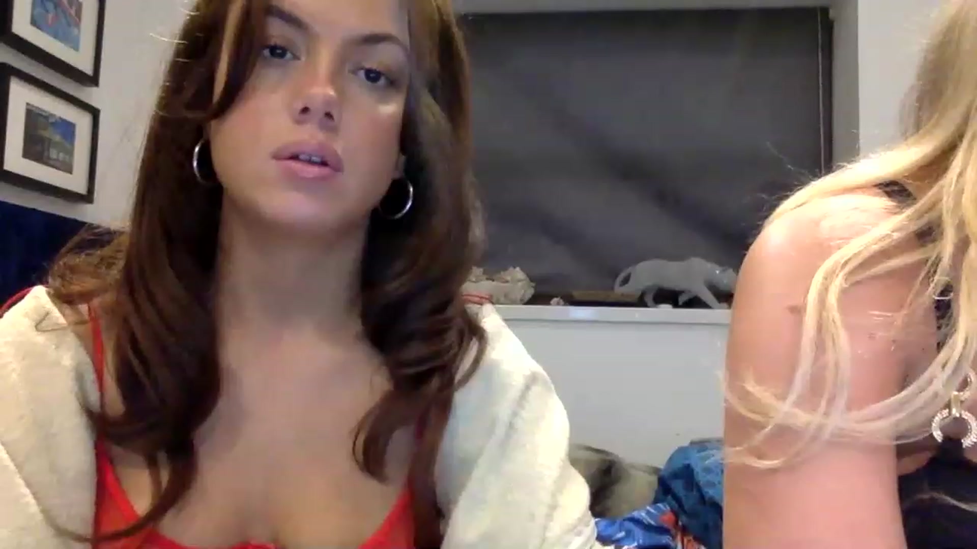 Gallery image thumbnail from cutegirl62's myfreecams stream on, 03/02/2023, 18:17 image 8 of 20