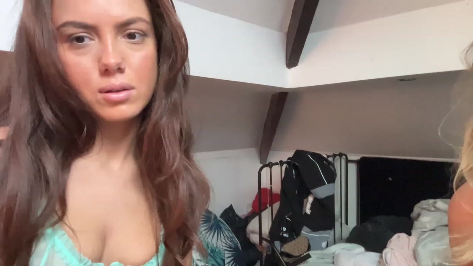 Gallery image thumbnail from cutegirl62's myfreecams stream on, 03/29/2023, 13:15 image 17 of 20