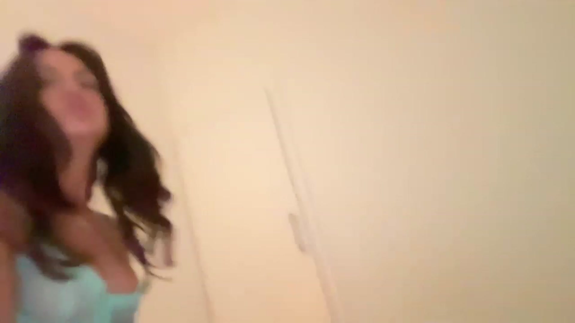 Gallery image thumbnail from cutegirl62's myfreecams stream on, 04/19/2023, 10:09 image 4 of 20