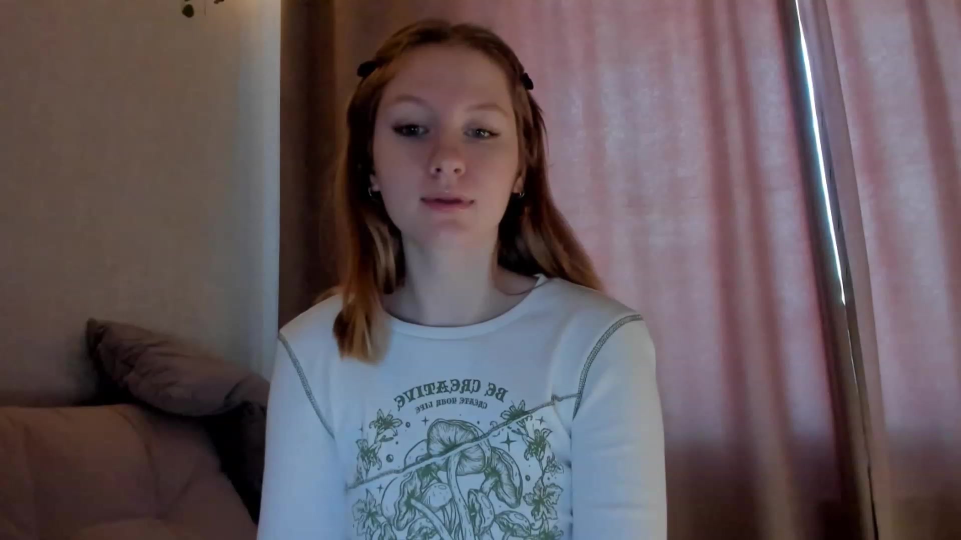 Gallery image thumbnail from cutegirlAlice's myfreecams stream on, 12/09/2022, 04:58 image 12 of 20