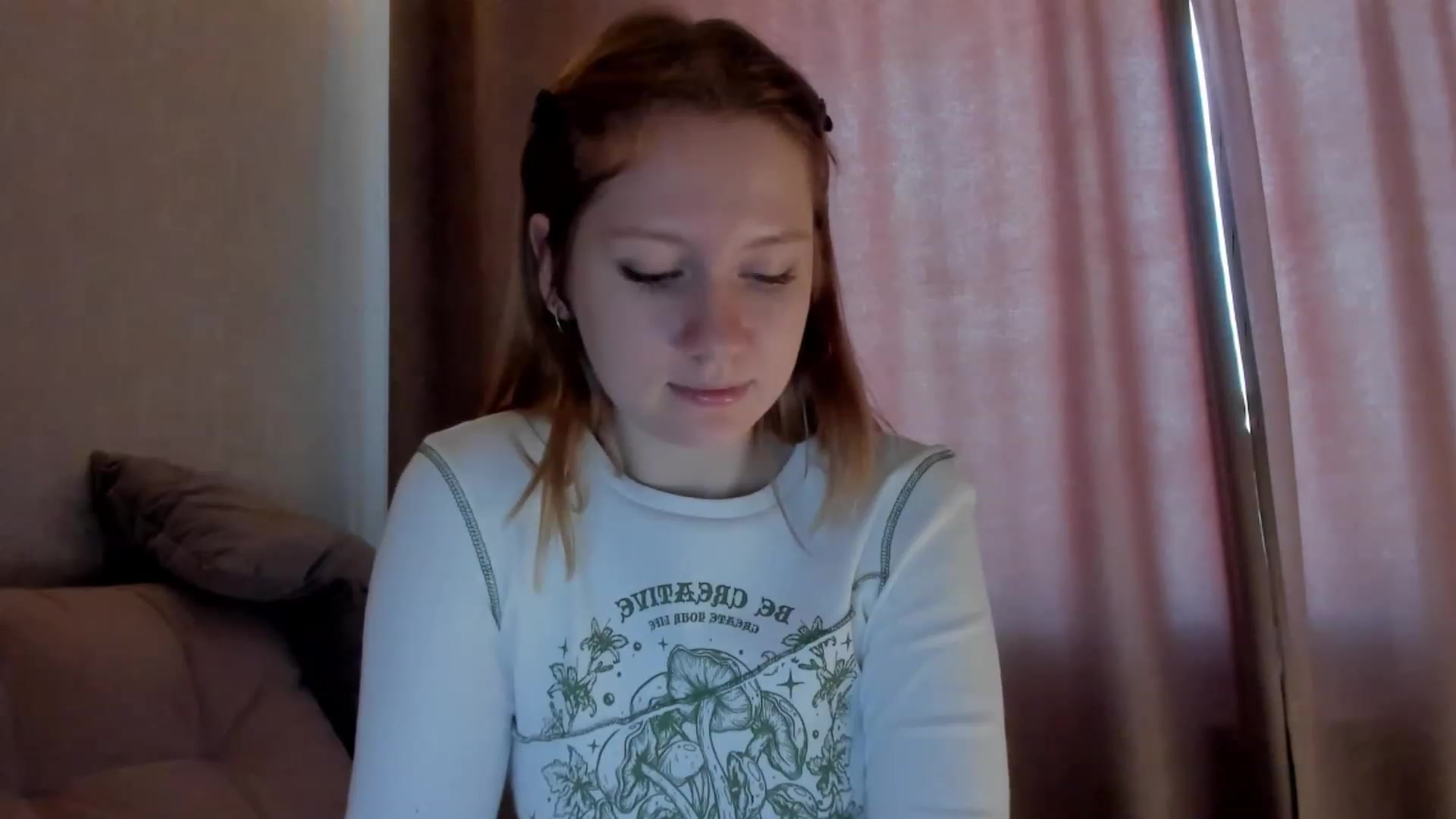 Gallery image thumbnail from cutegirlAlice's myfreecams stream on, 12/09/2022, 04:58 image 20 of 20