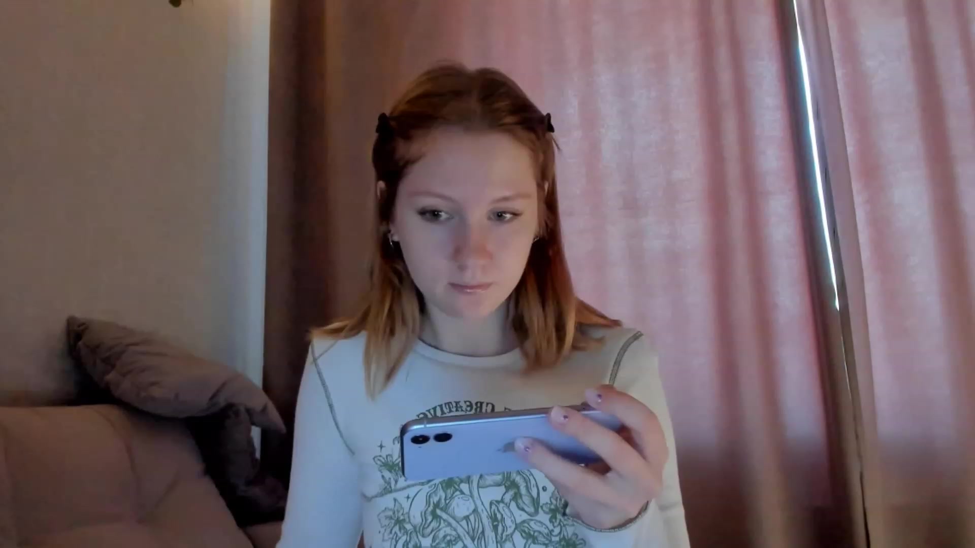 Gallery image thumbnail from cutegirlAlice's myfreecams stream on, 12/09/2022, 04:58 image 14 of 20