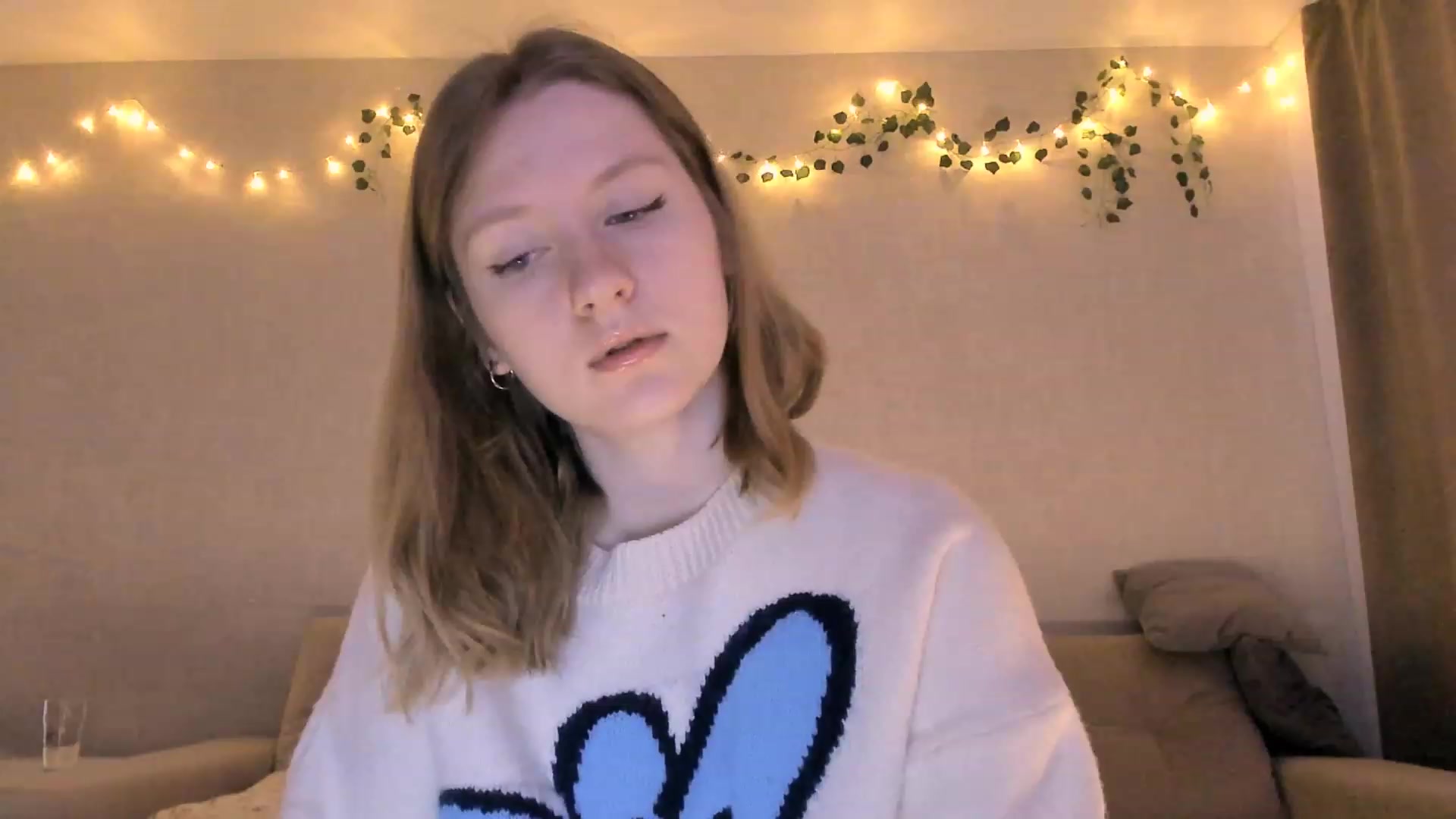 Gallery image thumbnail from cutegirlAlice's myfreecams stream on, 12/11/2022, 07:03 image 3 of 20