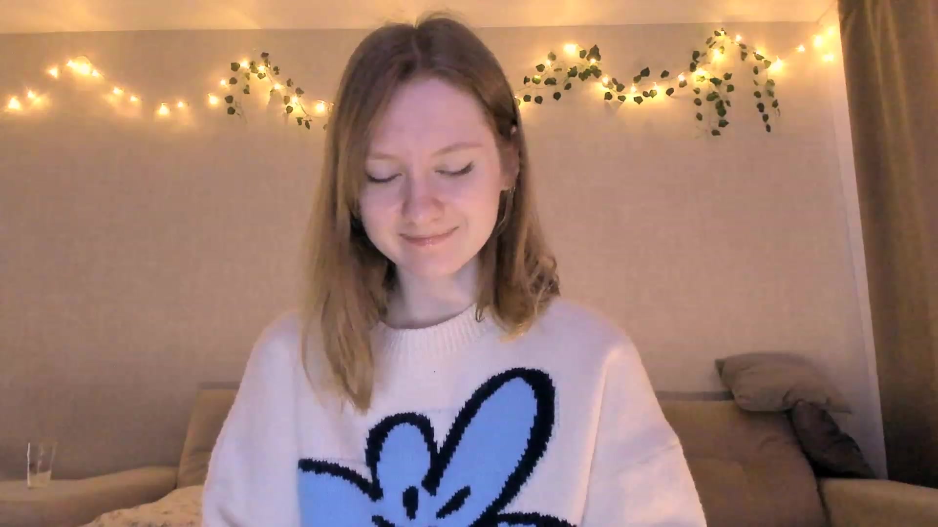 Gallery image thumbnail from cutegirlAlice's myfreecams stream on, 12/11/2022, 07:03 image 16 of 20