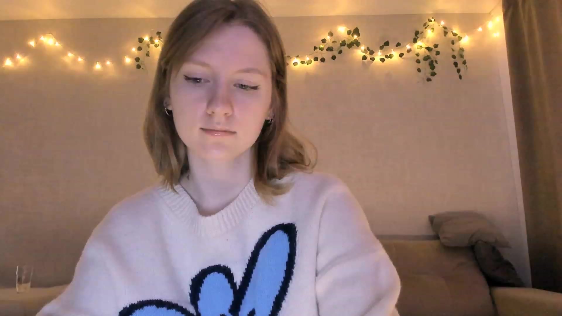 Gallery image thumbnail from cutegirlAlice's myfreecams stream on, 12/11/2022, 07:03 image 19 of 20