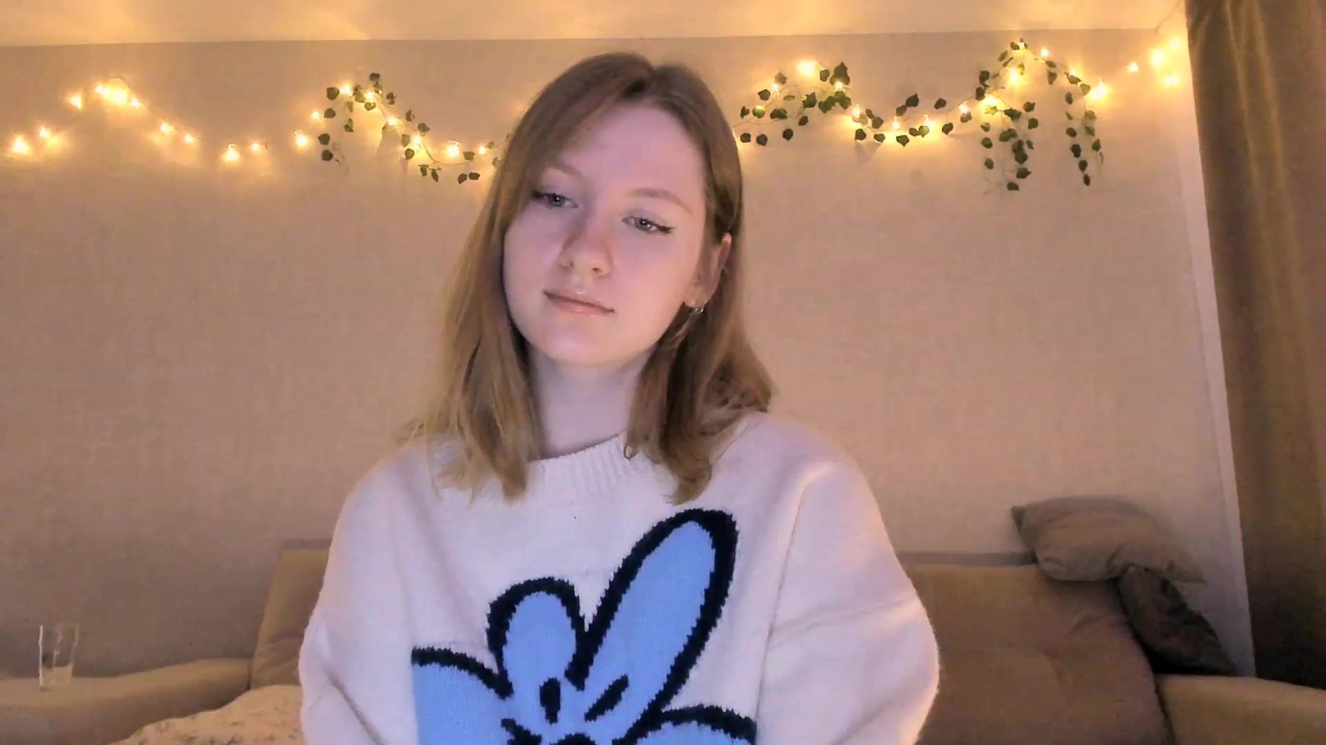 Gallery image thumbnail from cutegirlAlice's myfreecams stream on, 12/11/2022, 07:03 image 15 of 20