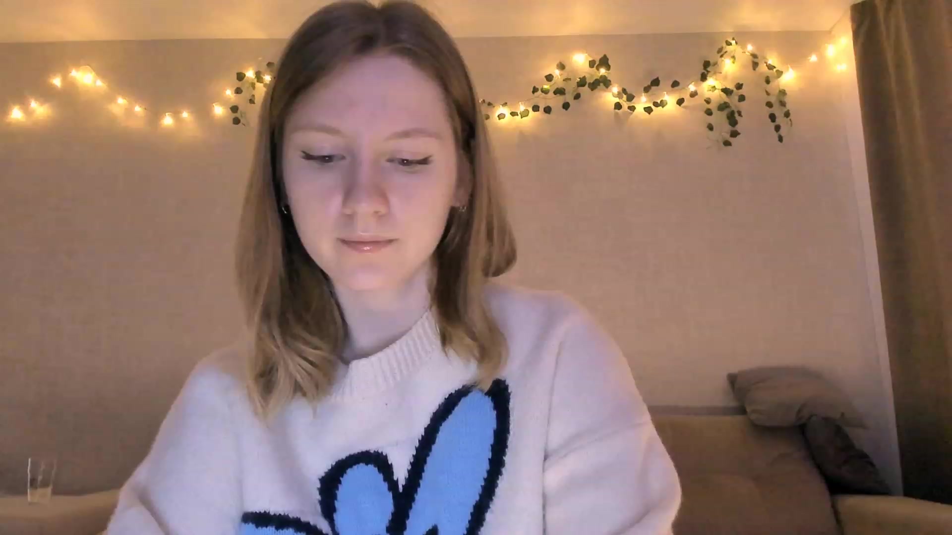 Gallery image thumbnail from cutegirlAlice's myfreecams stream on, 12/11/2022, 07:03 image 2 of 20