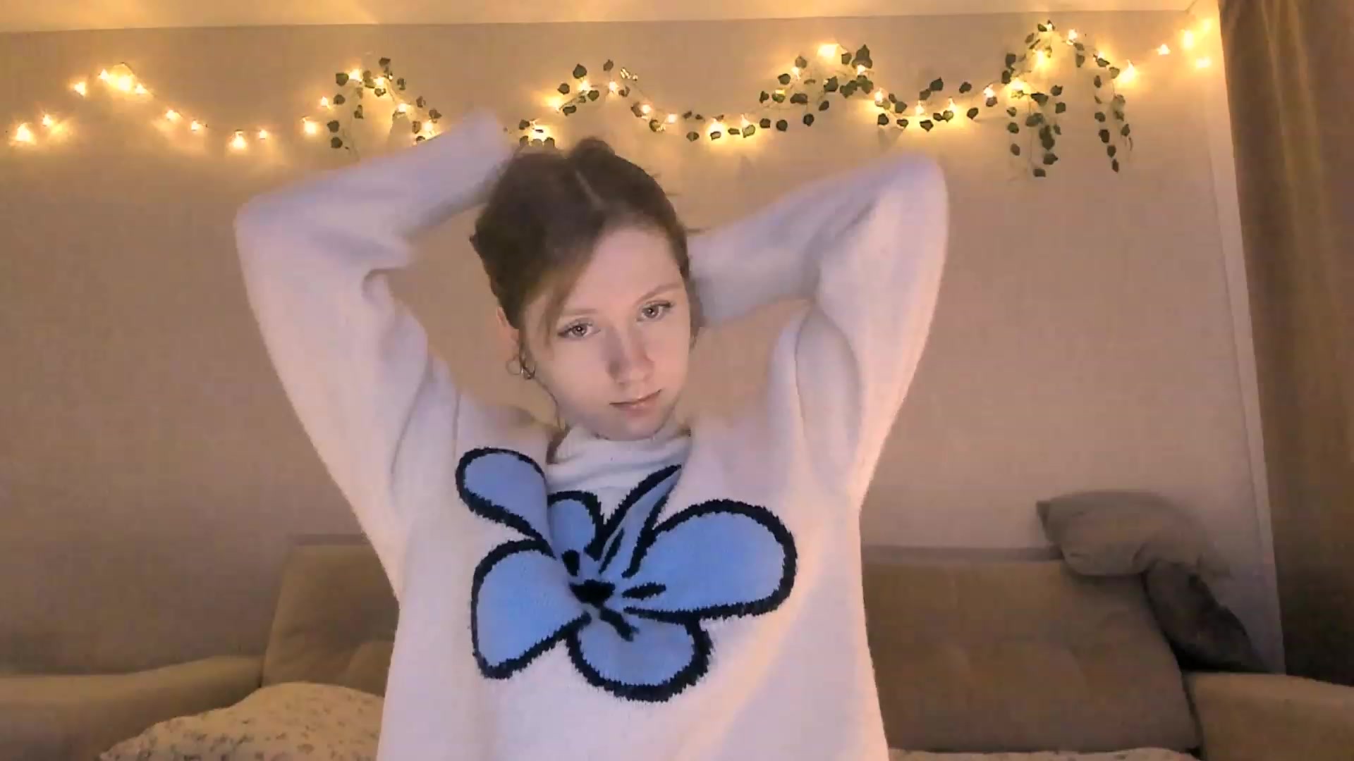 Gallery image thumbnail from cutegirlAlice's myfreecams stream on, 12/11/2022, 08:32 image 7 of 20