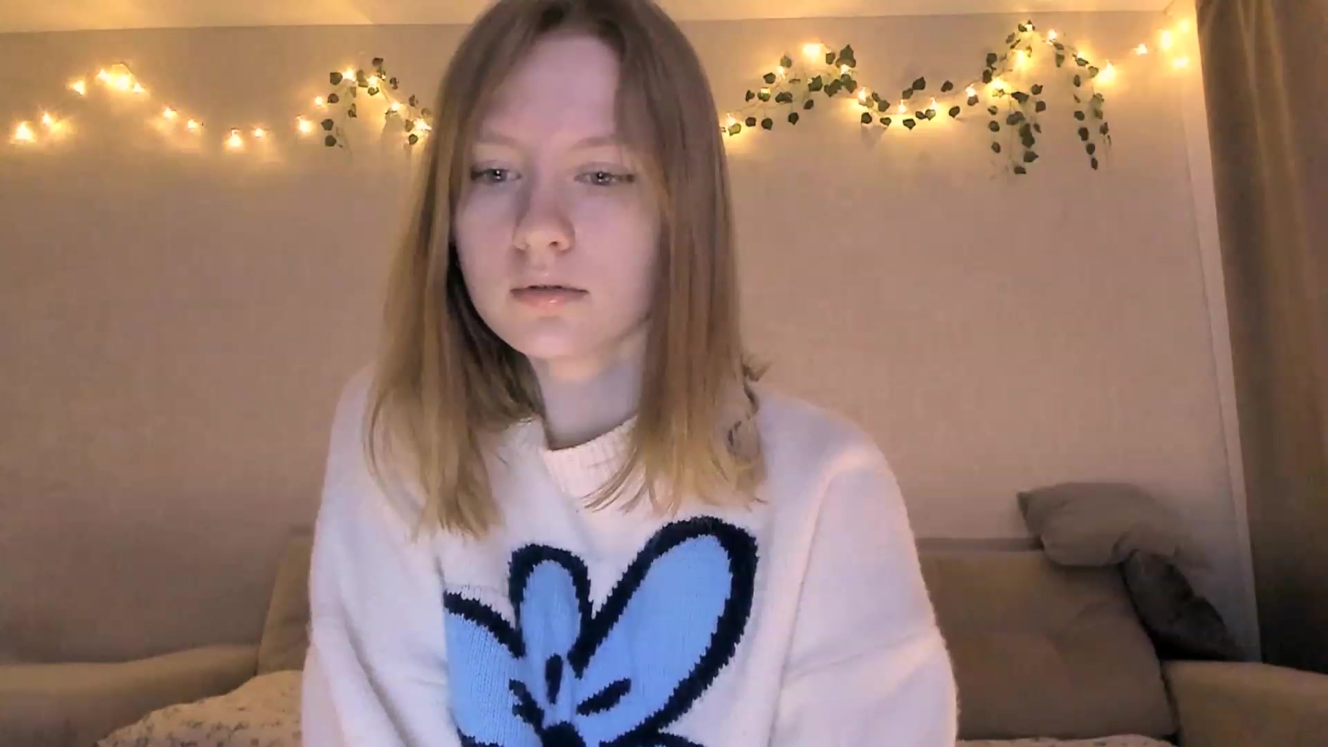 Gallery image thumbnail from cutegirlAlice's myfreecams stream on, 12/11/2022, 08:32 image 14 of 20
