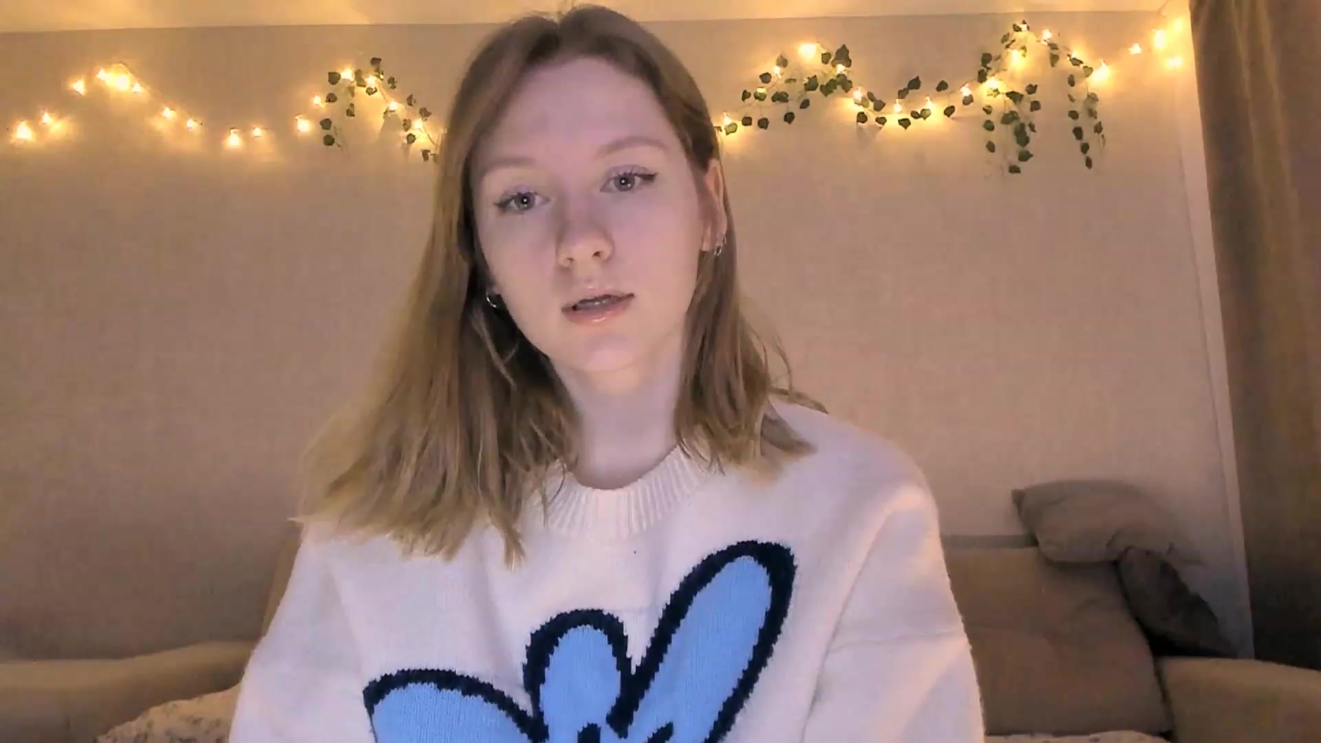 Gallery image thumbnail from cutegirlAlice's myfreecams stream on, 12/11/2022, 08:32 image 12 of 20