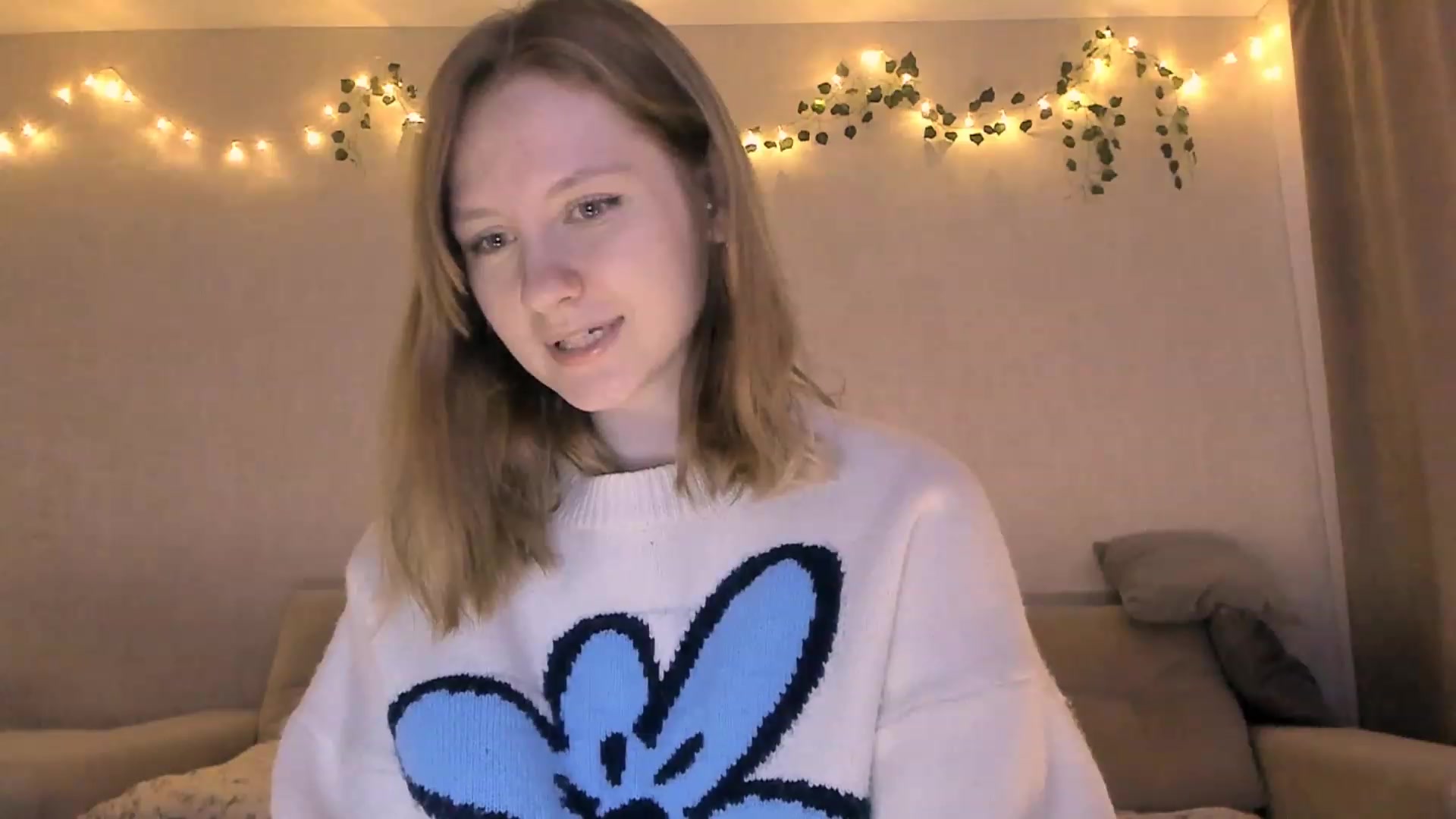 Gallery image thumbnail from cutegirlAlice's myfreecams stream on, 12/11/2022, 08:32 image 18 of 20