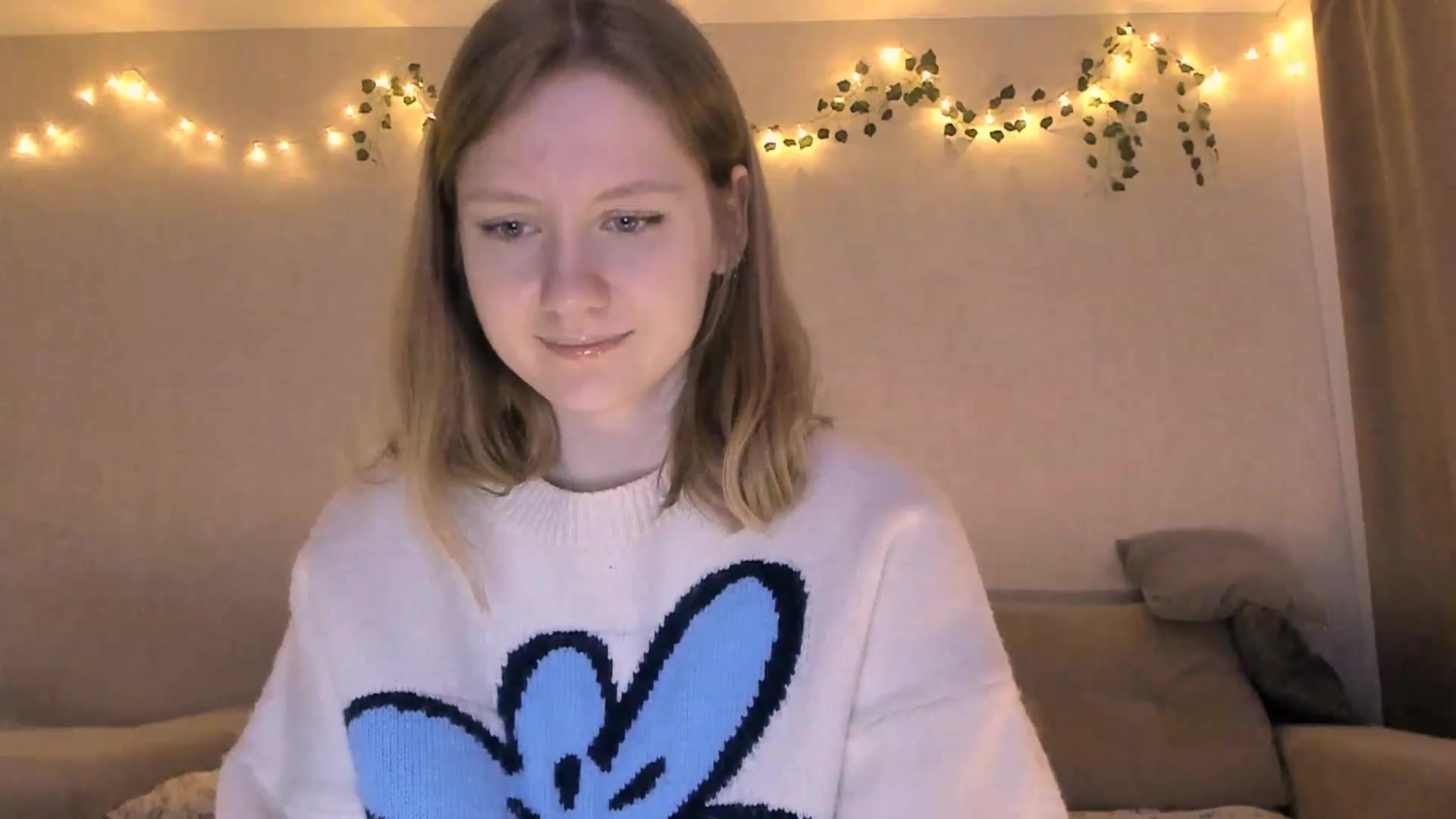 Gallery image thumbnail from cutegirlAlice's myfreecams stream on, 12/11/2022, 08:32 image 3 of 20