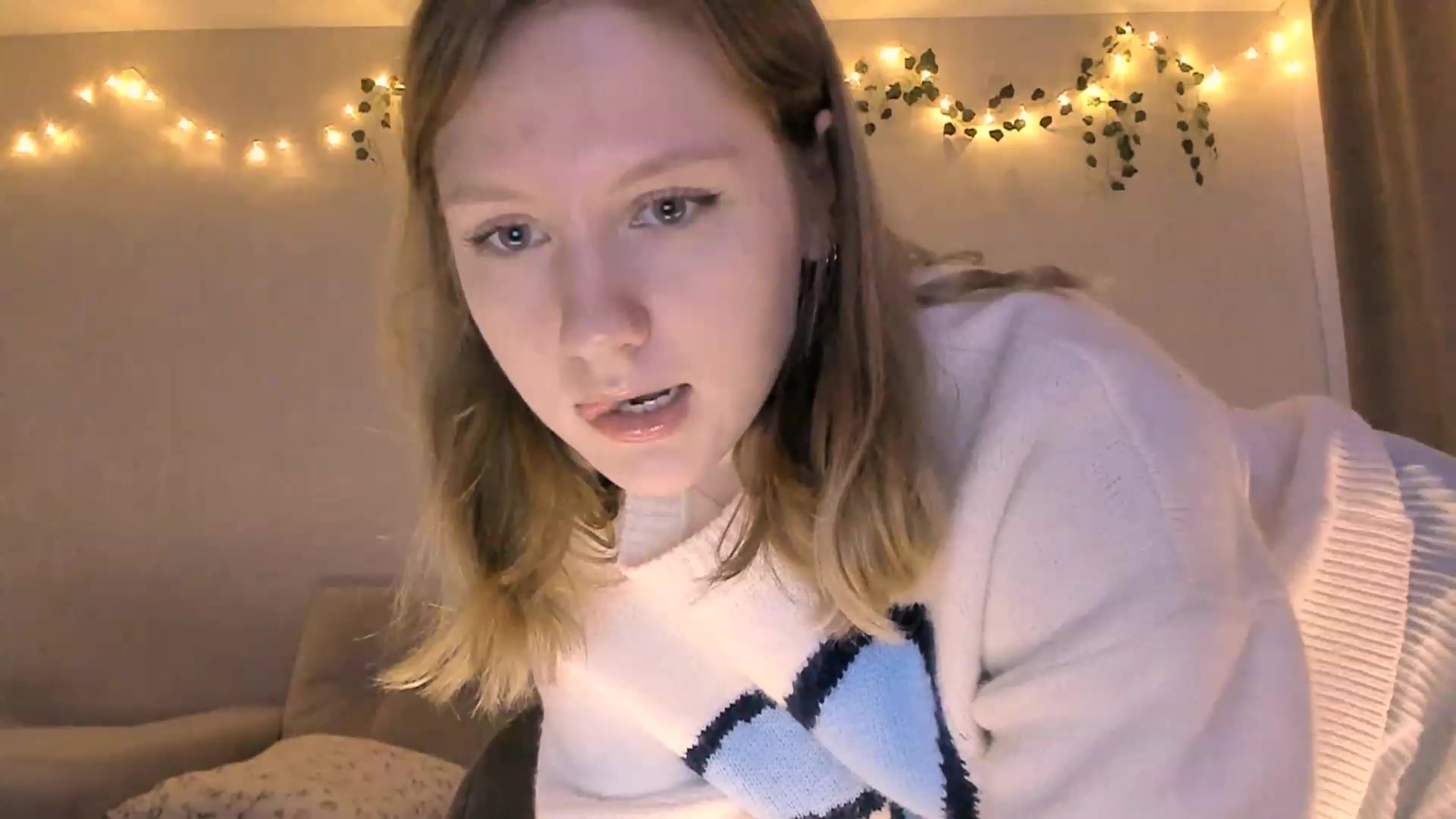 Gallery image thumbnail from cutegirlAlice's myfreecams stream on, 12/11/2022, 08:32 image 5 of 20