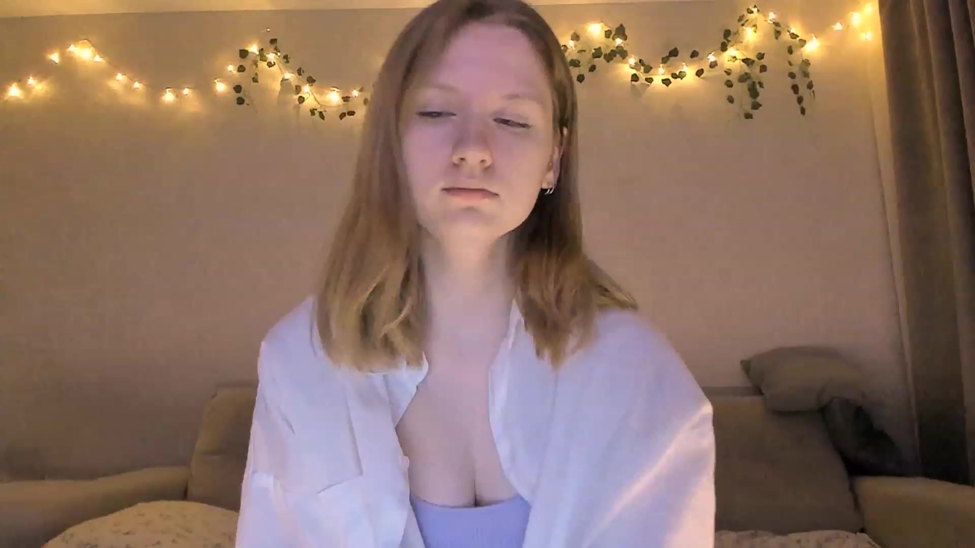 Gallery image thumbnail from cutegirlAlice's myfreecams stream on, 12/12/2022, 14:51 image 5 of 20
