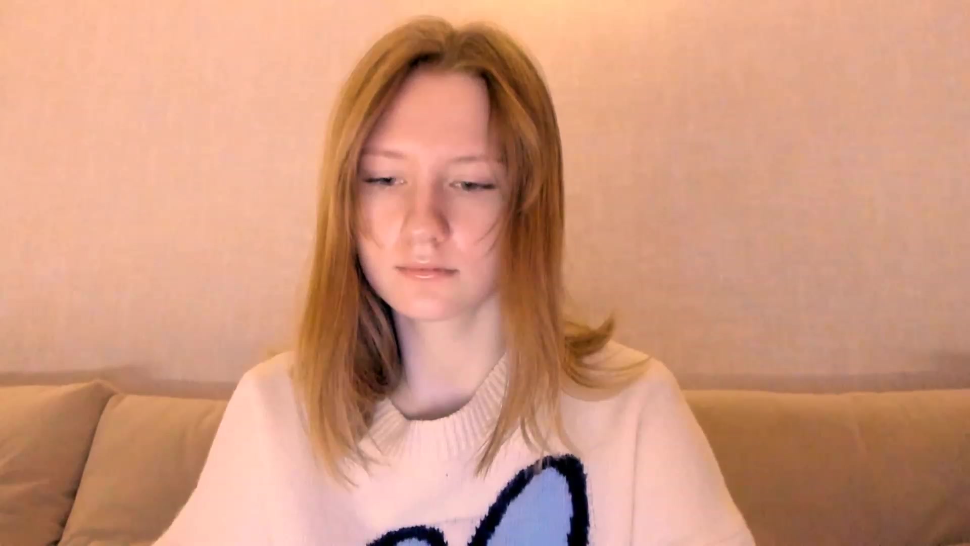 Gallery image thumbnail from cutegirlAlice's myfreecams stream on, 12/24/2022, 04:45 image 15 of 20