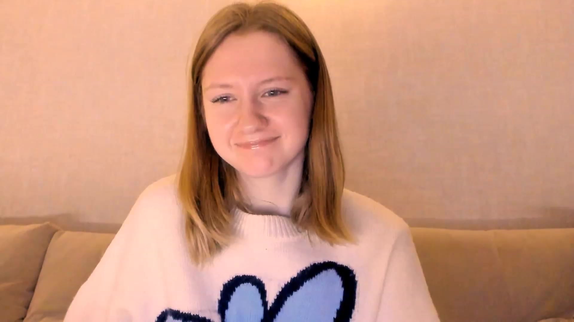 Gallery image thumbnail from cutegirlAlice's myfreecams stream on, 12/24/2022, 04:45 image 4 of 20