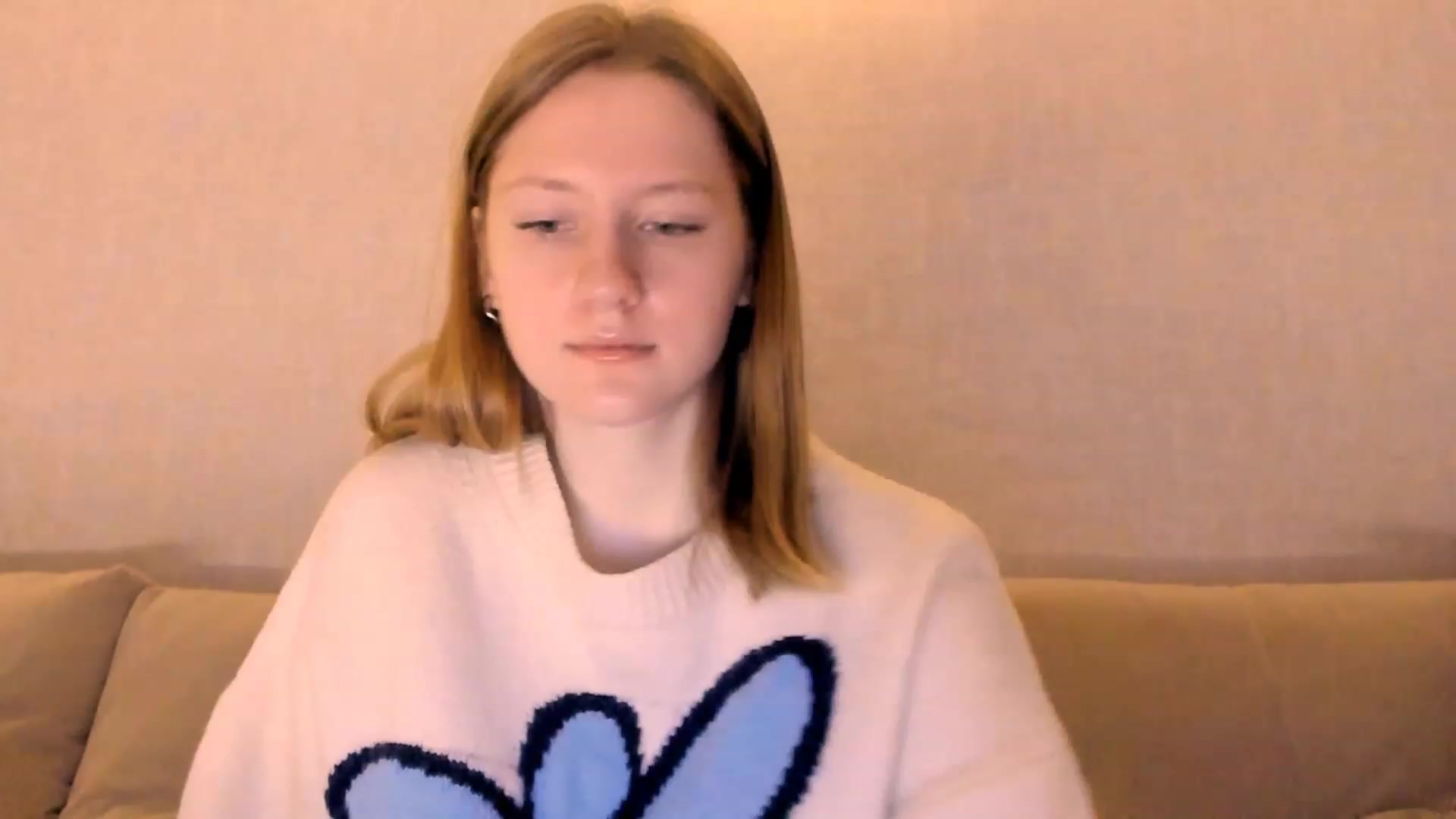 Gallery image thumbnail from cutegirlAlice's myfreecams stream on, 12/24/2022, 04:45 image 2 of 20
