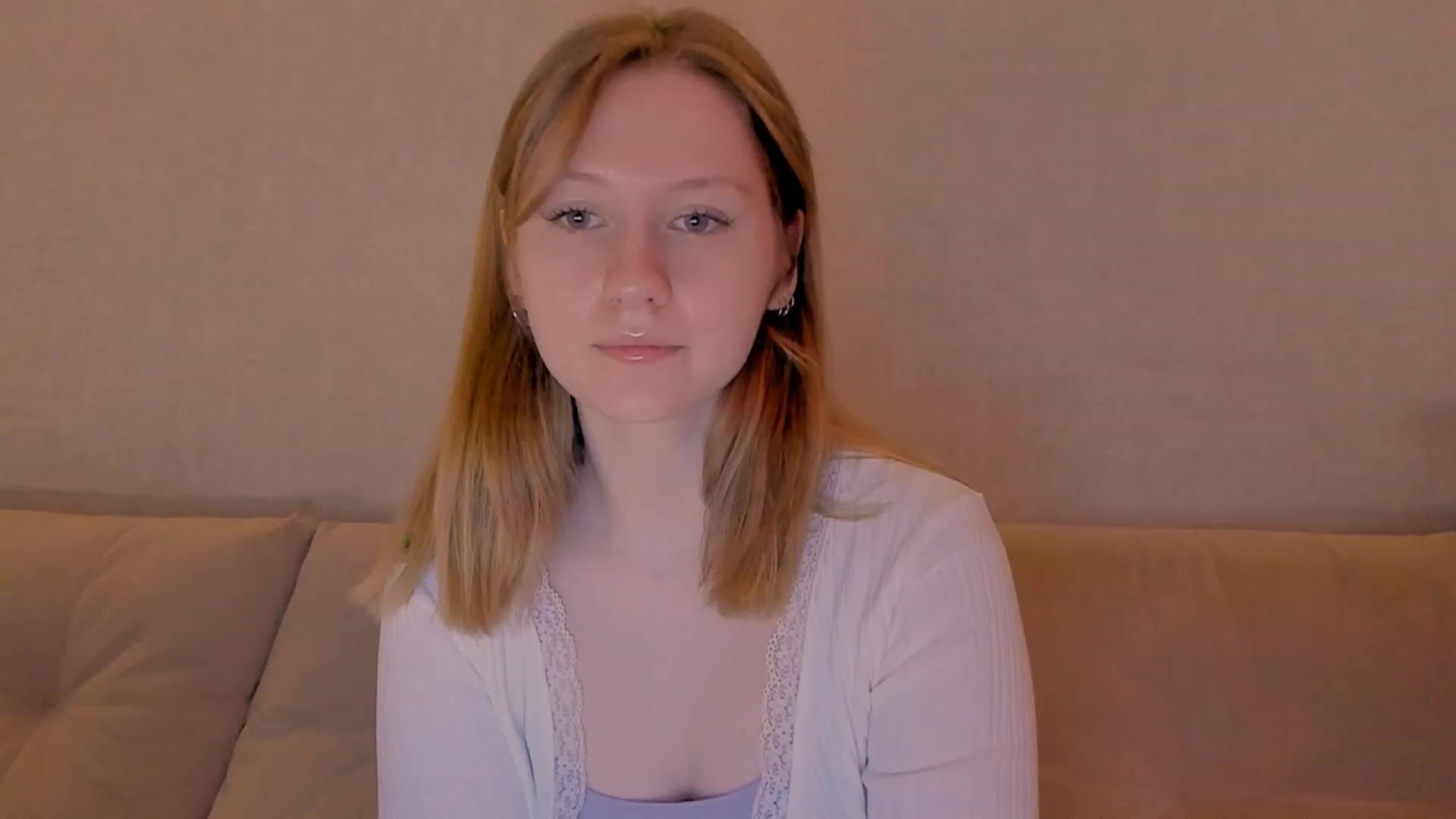 Gallery image thumbnail from cutegirlAlice's myfreecams stream on, 12/26/2022, 07:47 image 4 of 20