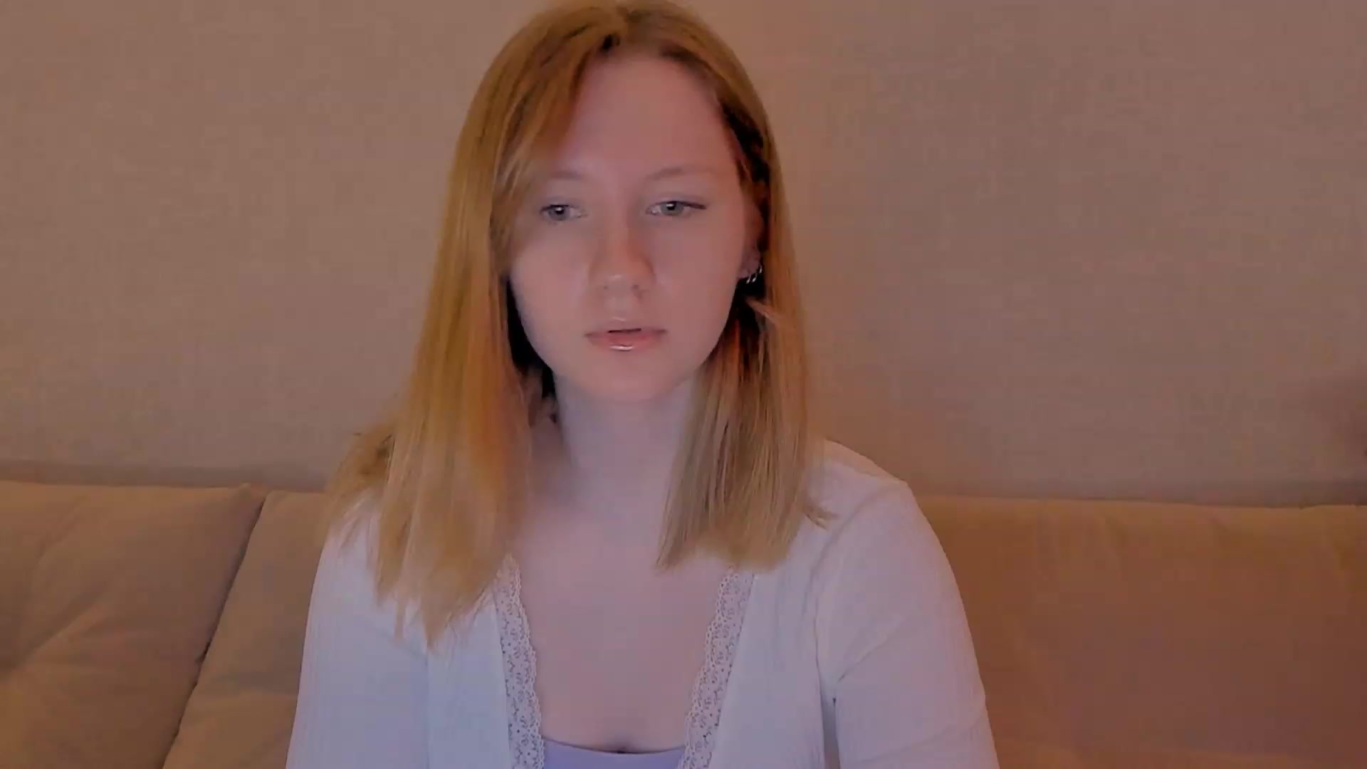 Gallery image thumbnail from cutegirlAlice's myfreecams stream on, 12/26/2022, 07:47 image 9 of 20