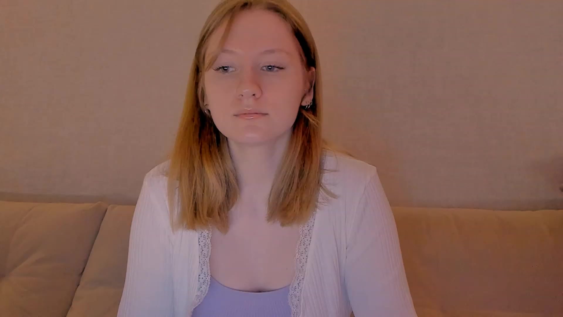 Gallery image thumbnail from cutegirlAlice's myfreecams stream on, 12/26/2022, 07:47 image 5 of 20