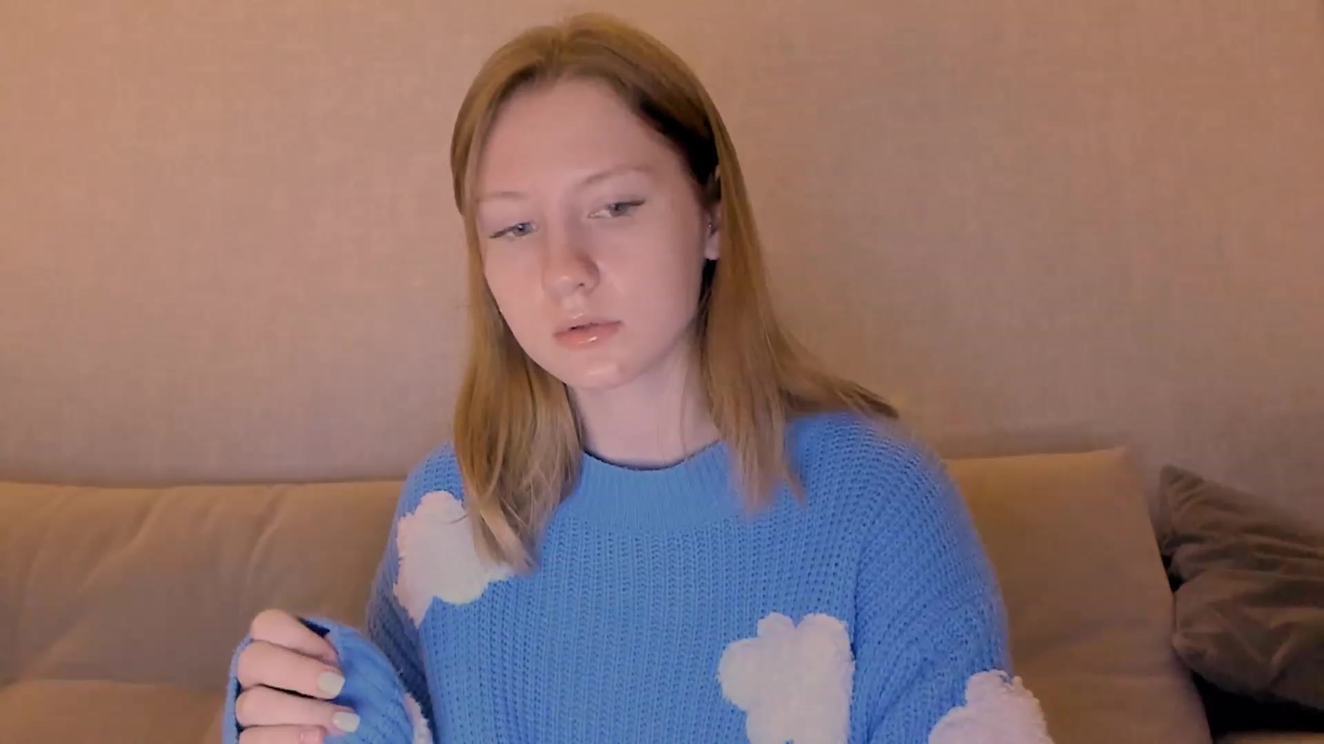 Gallery image thumbnail from cutegirlAlice's myfreecams stream on, 12/28/2022, 13:51 image 1 of 20