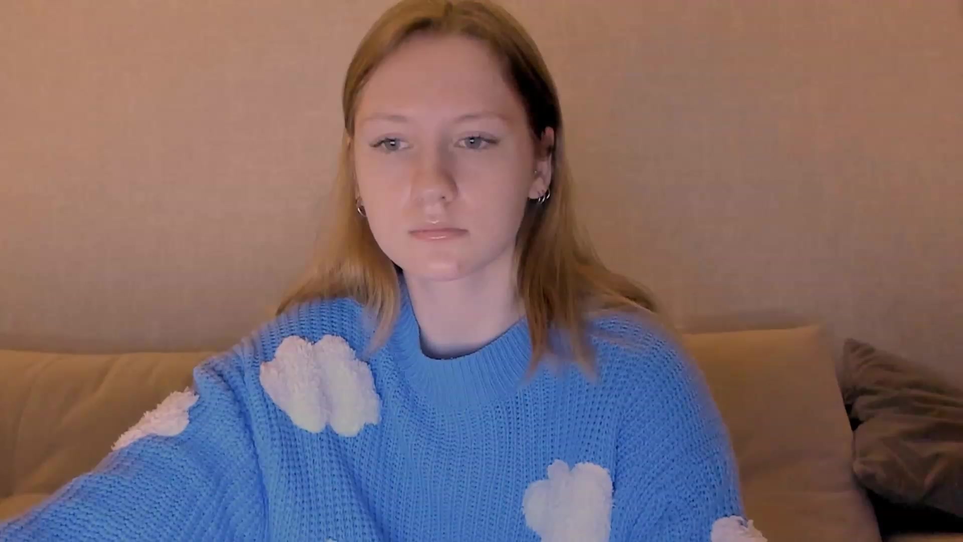 Gallery image thumbnail from cutegirlAlice's myfreecams stream on, 12/28/2022, 13:51 image 2 of 20