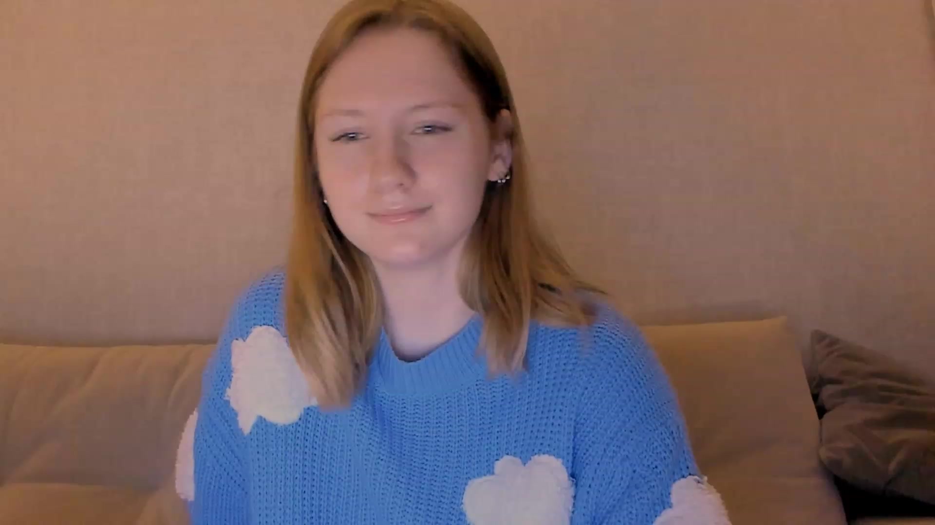Gallery image thumbnail from cutegirlAlice's myfreecams stream on, 12/28/2022, 13:51 image 4 of 20
