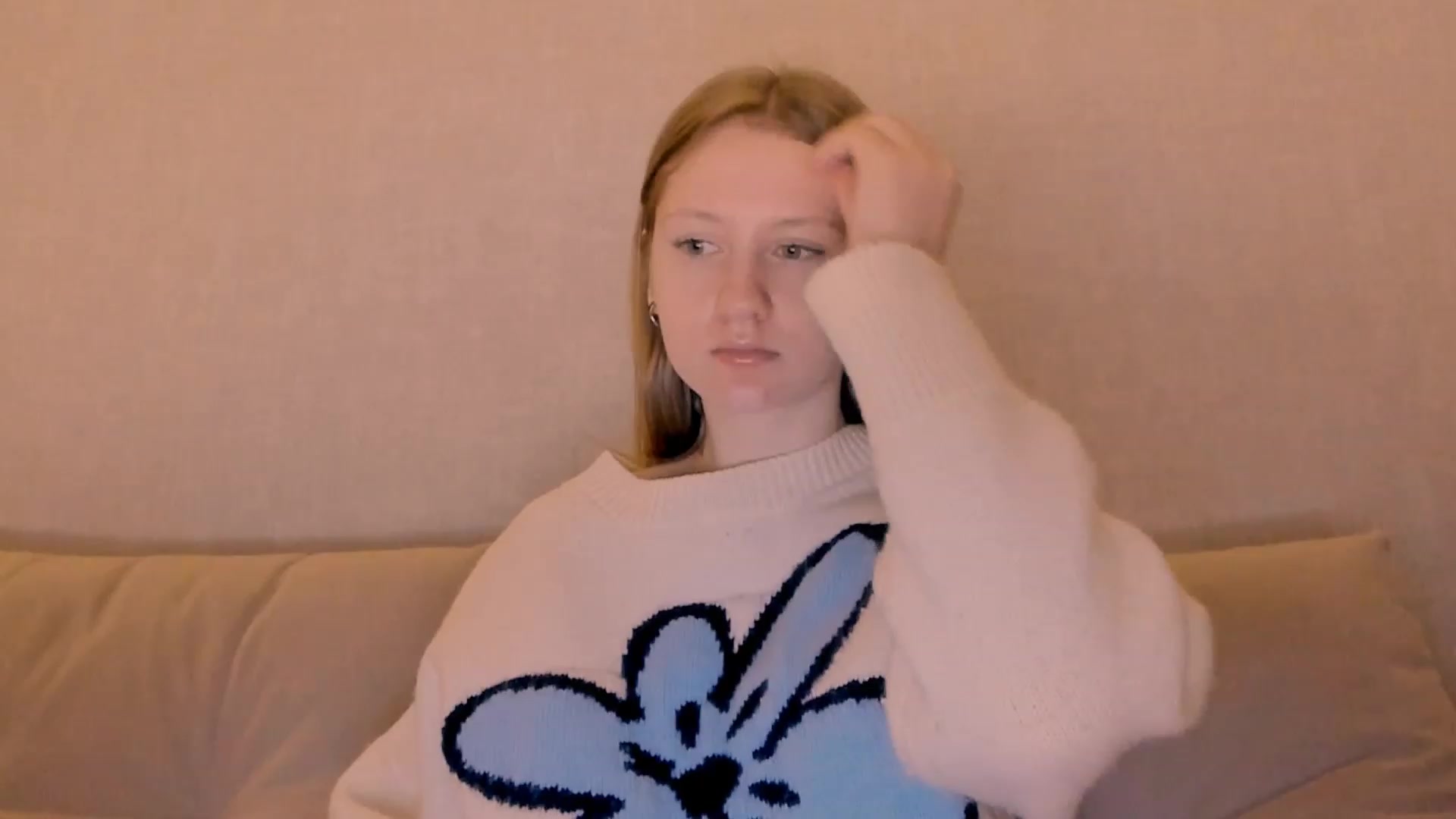 Gallery image thumbnail from cutegirlAlice's myfreecams stream on, 12/29/2022, 16:20 image 18 of 20