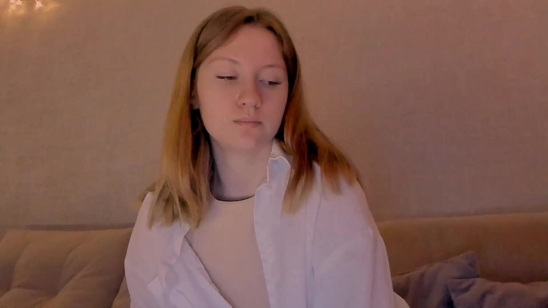 Gallery image thumbnail from cutegirlAlice's myfreecams stream on, 12/30/2022, 07:29 image 10 of 20
