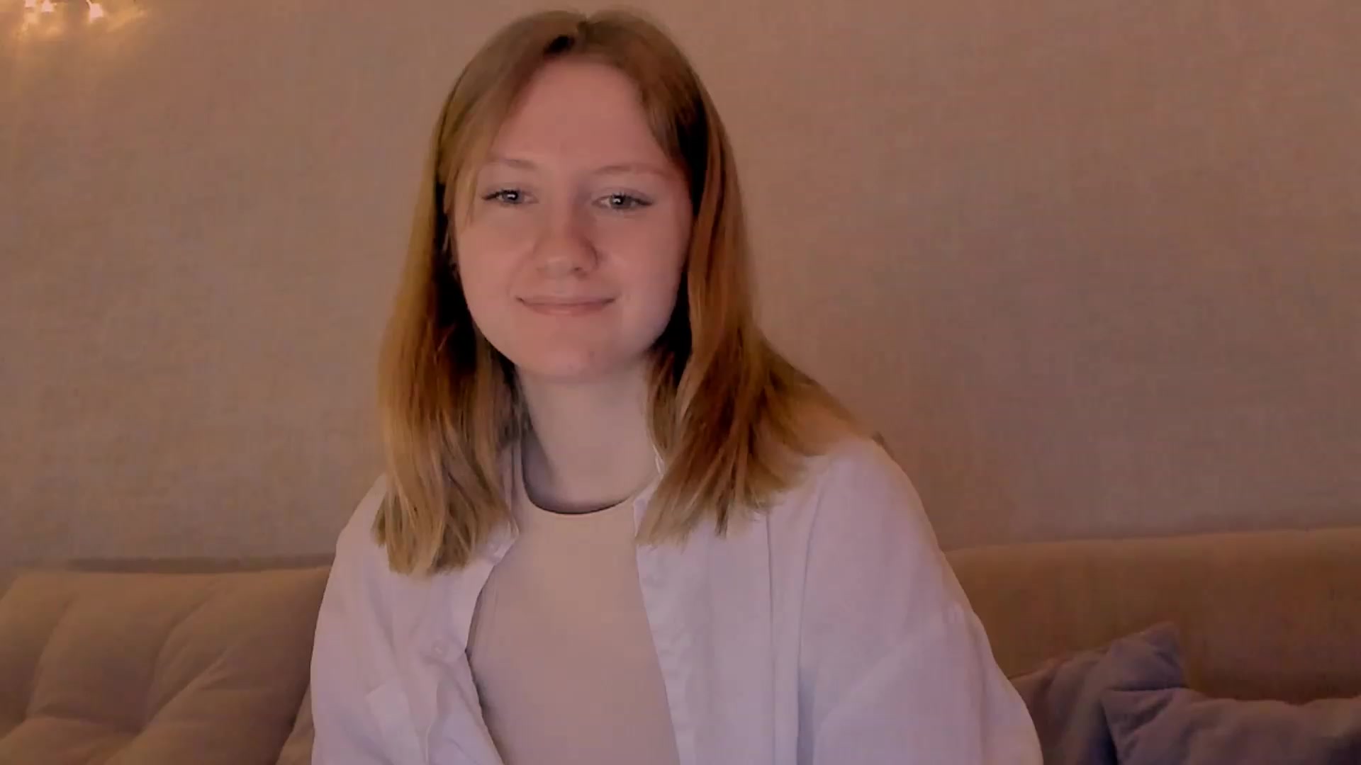 Gallery image thumbnail from cutegirlAlice's myfreecams stream on, 12/30/2022, 07:29 image 19 of 20