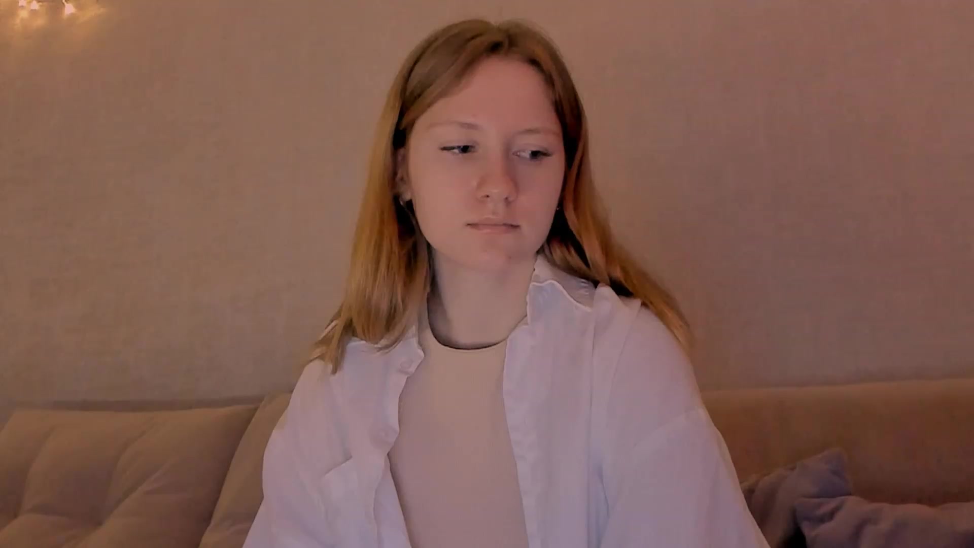 Gallery image thumbnail from cutegirlAlice's myfreecams stream on, 12/30/2022, 07:29 image 6 of 20