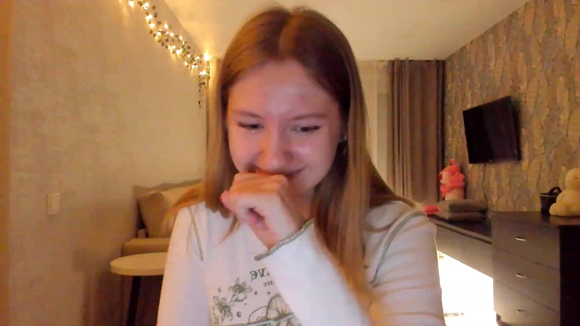 Gallery image thumbnail from cutegirlAlice's myfreecams stream on, 02/03/2023, 15:34 image 16 of 20