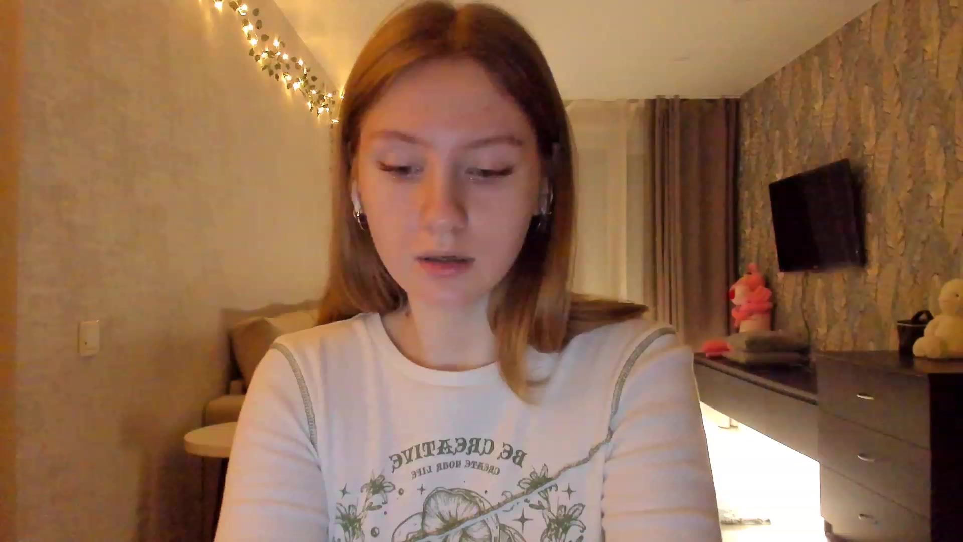 Gallery image thumbnail from cutegirlAlice's myfreecams stream on, 02/03/2023, 15:34 image 20 of 20