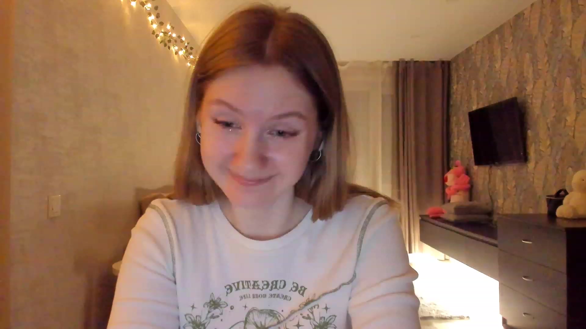 Gallery image thumbnail from cutegirlAlice's myfreecams stream on, 02/03/2023, 15:34 image 12 of 20
