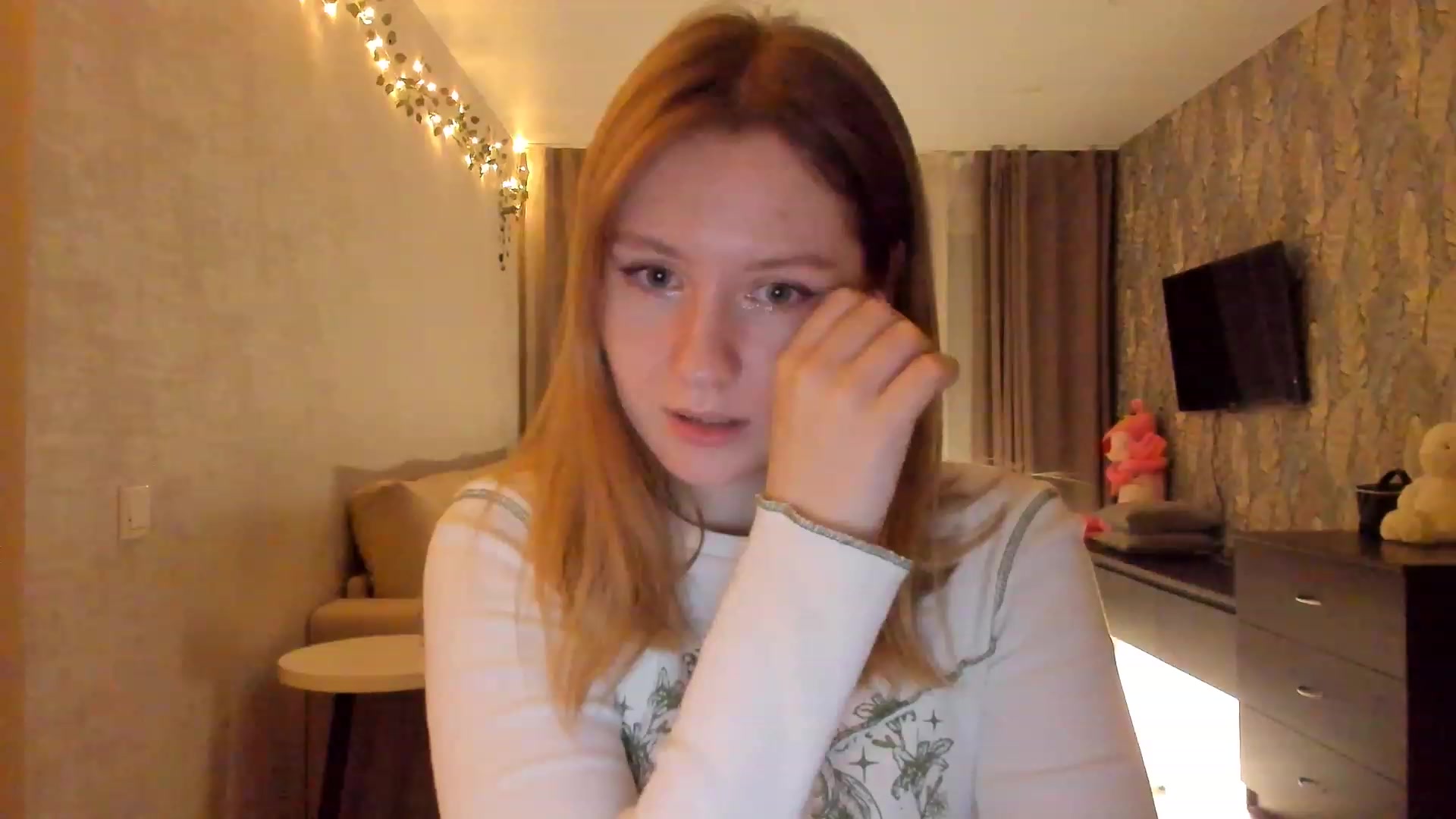 Gallery image thumbnail from cutegirlAlice's myfreecams stream on, 02/03/2023, 15:34 image 3 of 20
