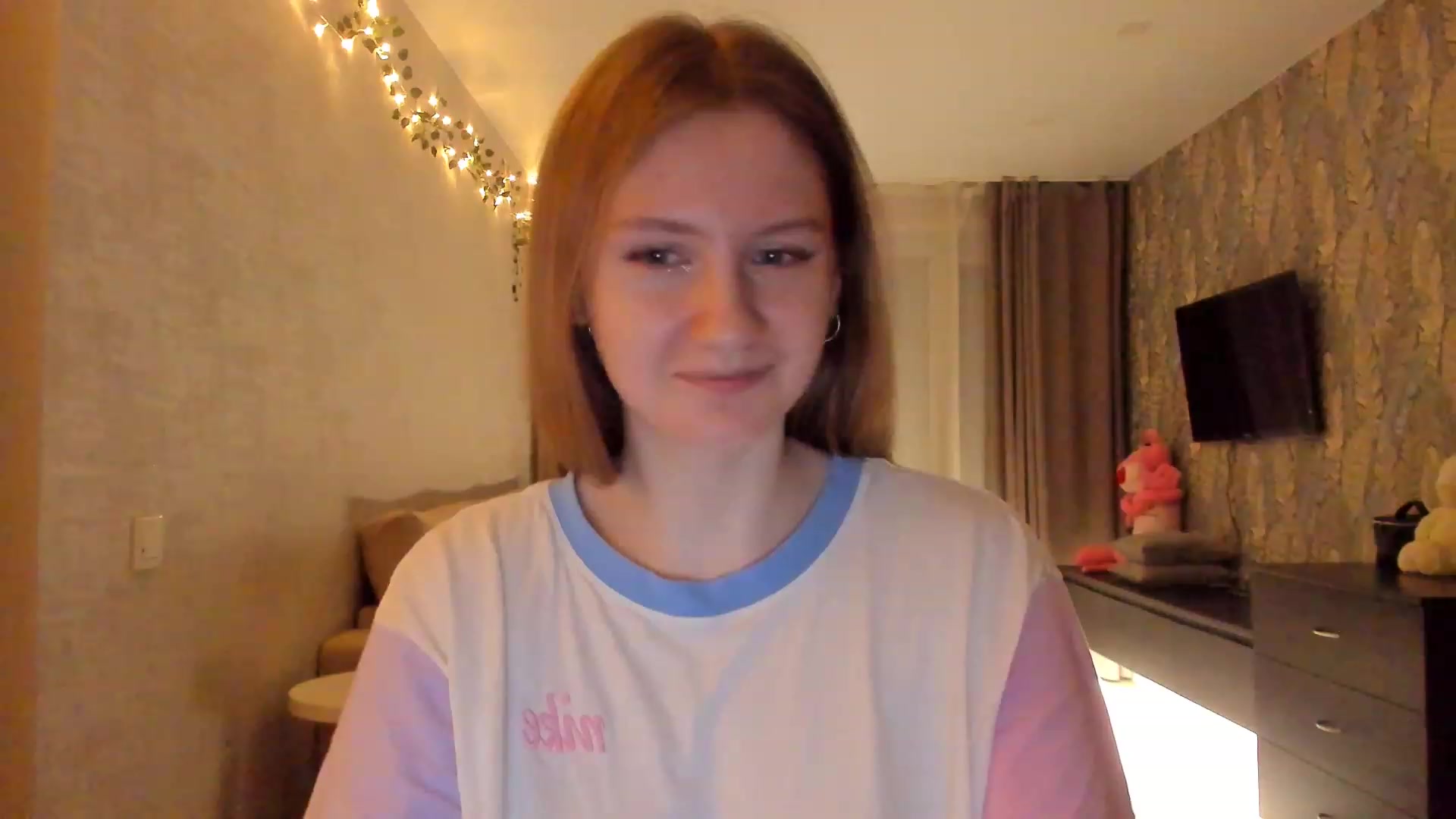 Gallery image thumbnail from cutegirlAlice's myfreecams stream on, 02/03/2023, 16:01 image 1 of 20