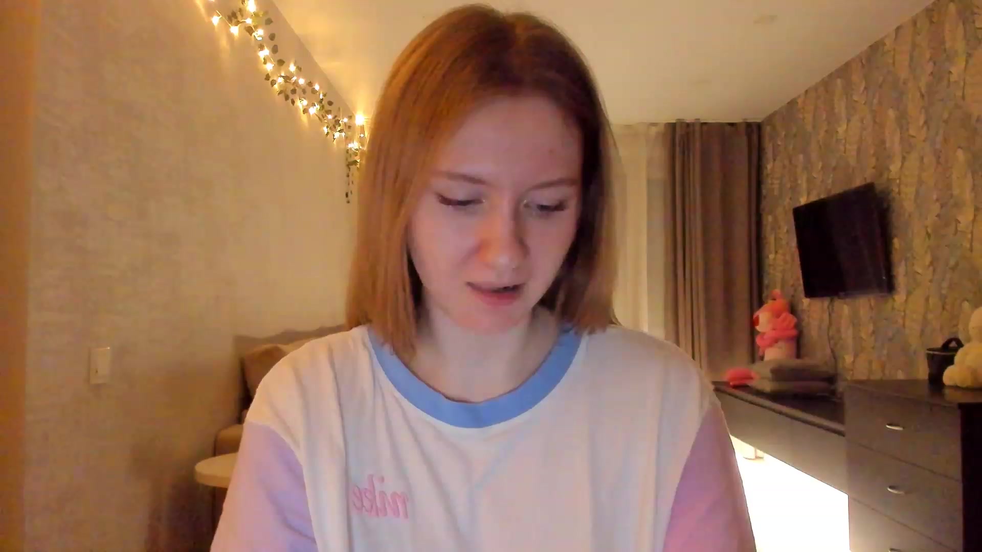 Gallery image thumbnail from cutegirlAlice's myfreecams stream on, 02/03/2023, 16:01 image 6 of 20