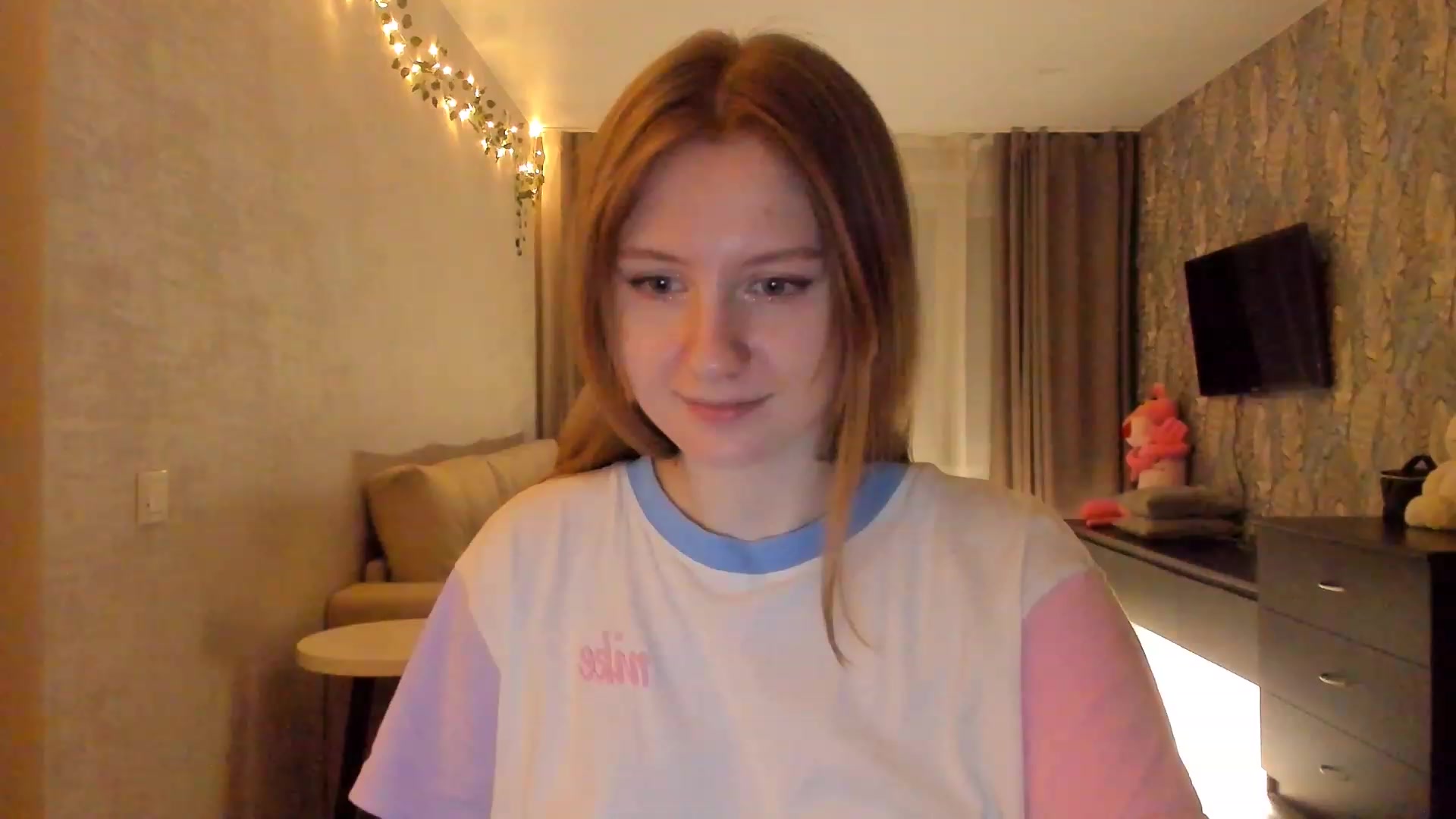 Gallery image thumbnail from cutegirlAlice's myfreecams stream on, 02/03/2023, 16:27 image 7 of 20