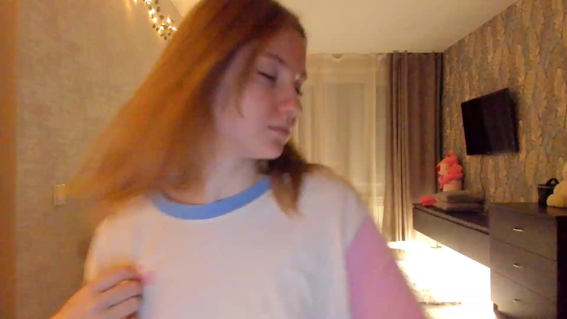 Gallery image thumbnail from cutegirlAlice's myfreecams stream on, 02/03/2023, 16:27 image 8 of 20