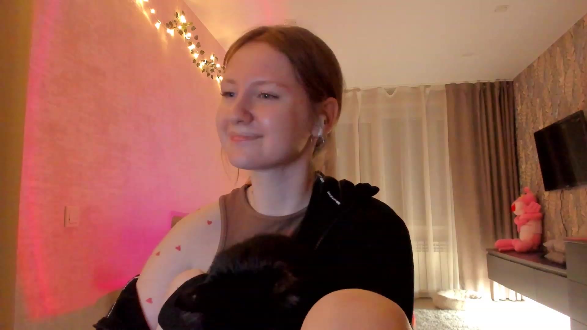 Gallery image thumbnail from cutegirlAlice's myfreecams stream on, 02/06/2023, 17:53 image 18 of 20