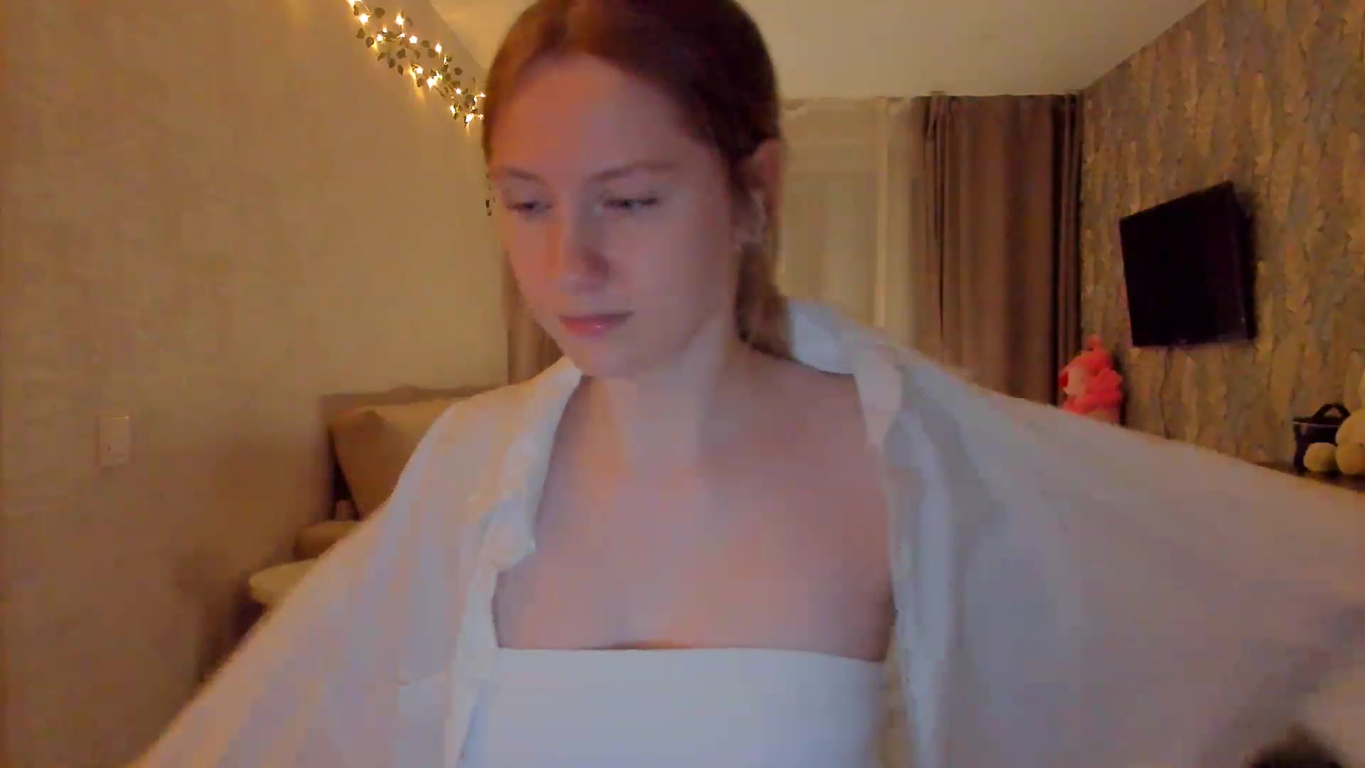 Gallery image thumbnail from cutegirlAlice's myfreecams stream on, 02/11/2023, 17:27 image 6 of 20