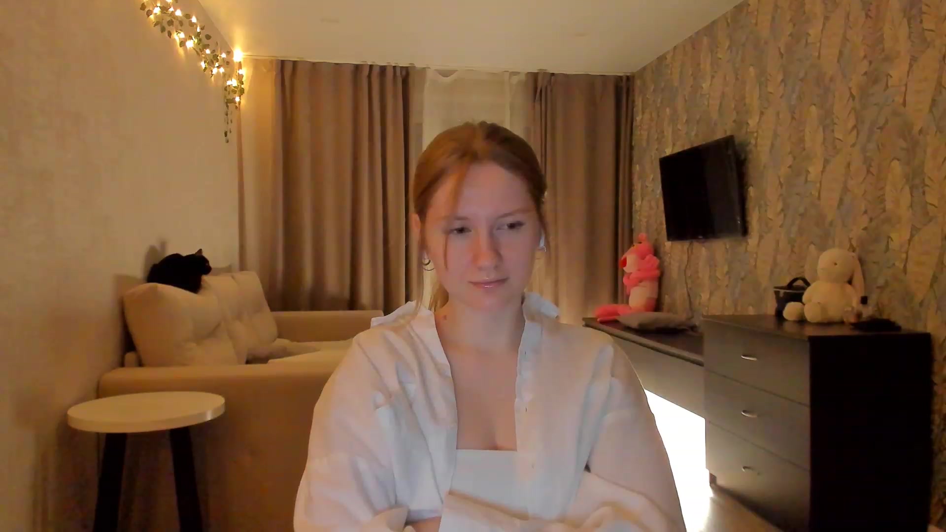Gallery image thumbnail from cutegirlAlice's myfreecams stream on, 02/11/2023, 17:27 image 16 of 20
