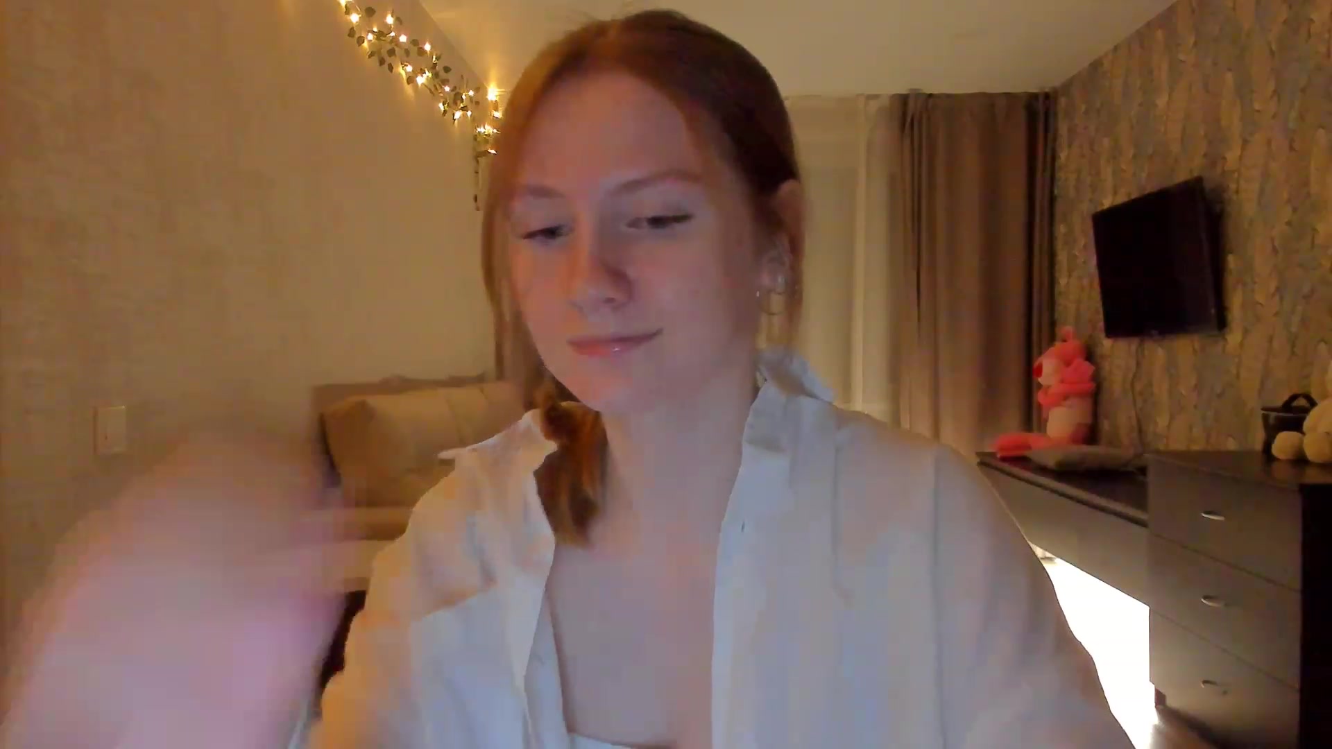 Gallery image thumbnail from cutegirlAlice's myfreecams stream on, 02/11/2023, 17:27 image 8 of 20