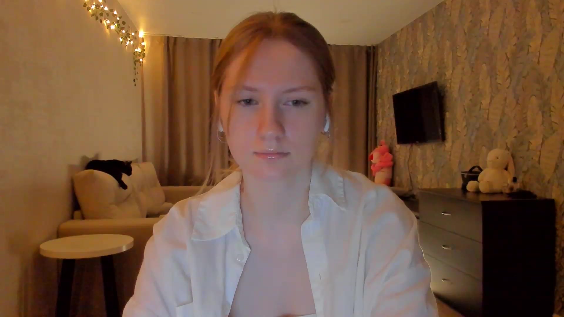 Gallery image thumbnail from cutegirlAlice's myfreecams stream on, 02/11/2023, 17:27 image 18 of 20